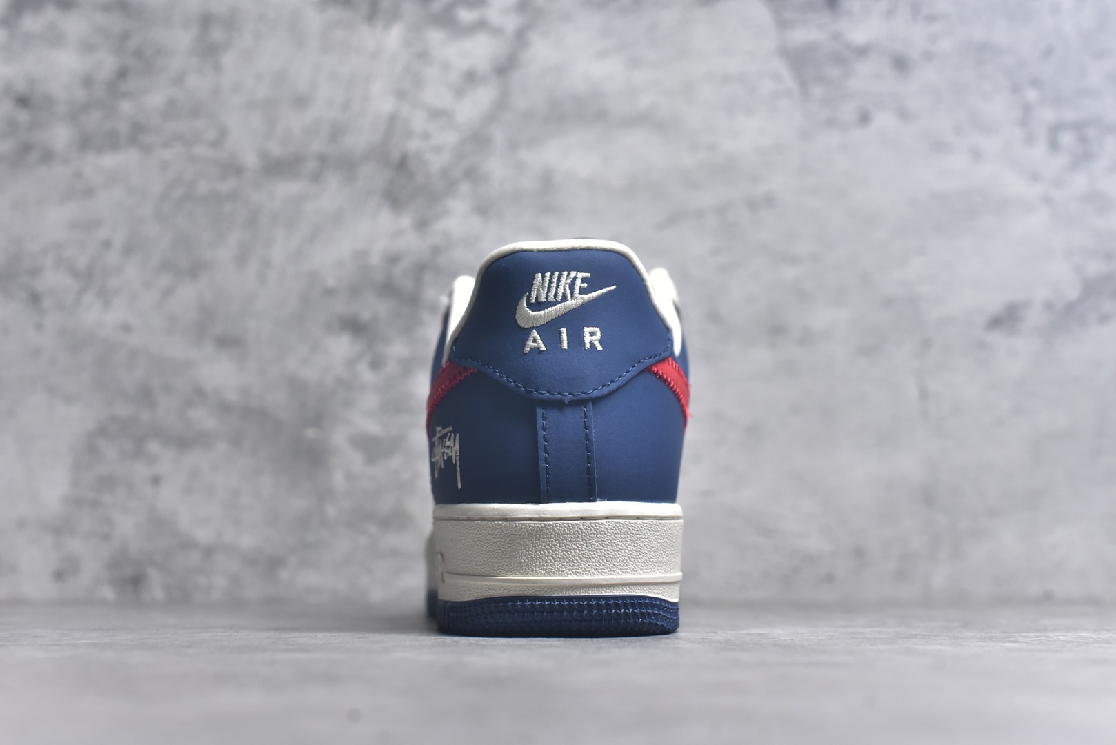 图片[5]-#Nike Air Force 1\’07 Low 斯图西联名 米蓝红针织勾 空军一号定制休闲板鞋 KJ1688-008 #原楦头原纸板 原装鞋盒 定制五金配件 内置全掌气垫 原厂鞋底 尺码：36 36.5 37.5 38 38.5 39 40 40.5 41 42 42.5 43 44 44.5 45 9.D4-选品中心