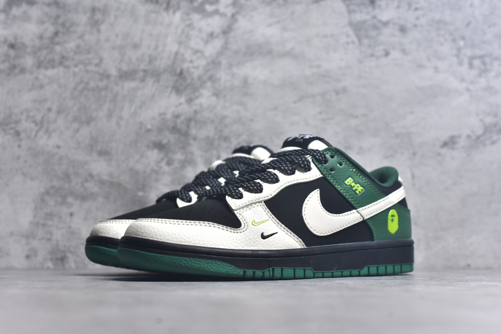 图片[2]-#Nike SB Dunk Low Bape联名 米黑绿双勾 周年高端定制 低帮休闲板鞋 QW5836-015 #定制鞋盒 大厂纯原品质出货 超高清洁度 皮料切割干净无任何毛边 细节完美 尺码：36 36.5 37.5 38 38.5 39 40 40.5 41 42 42.5 43 44 44.5 45 9.E5-选品中心