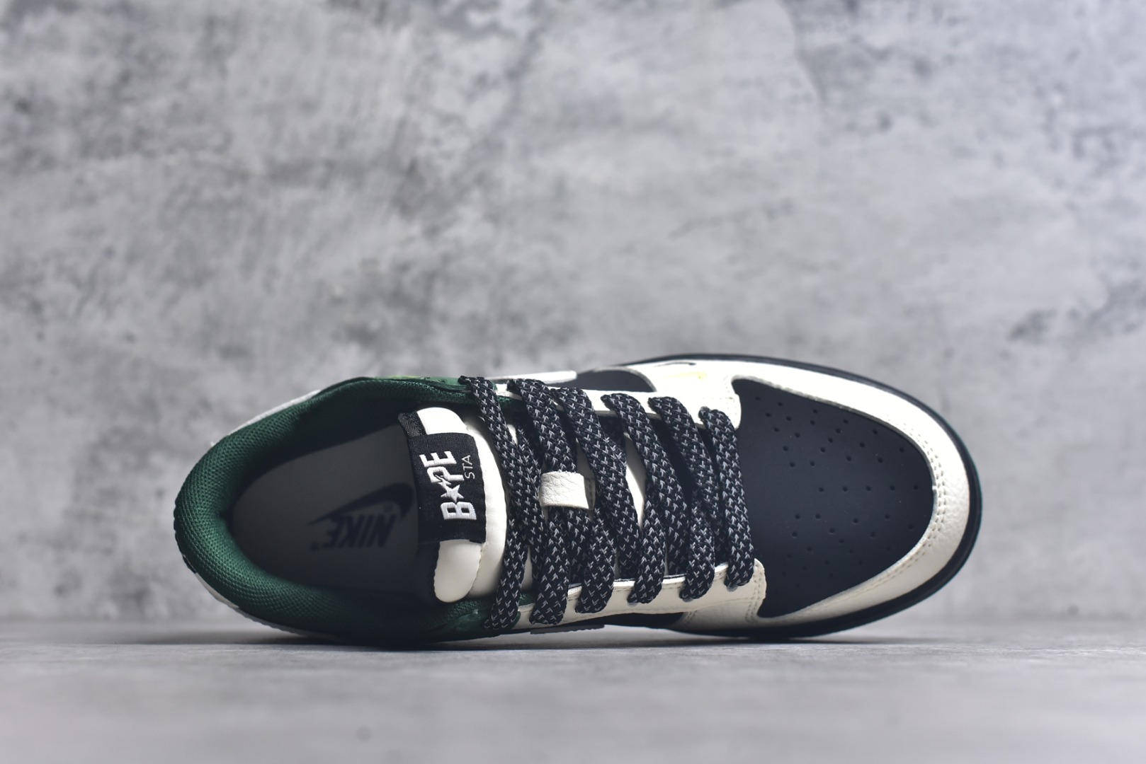 图片[4]-#Nike SB Dunk Low Bape联名 米黑绿双勾 周年高端定制 低帮休闲板鞋 QW5836-015 #定制鞋盒 大厂纯原品质出货 超高清洁度 皮料切割干净无任何毛边 细节完美 尺码：36 36.5 37.5 38 38.5 39 40 40.5 41 42 42.5 43 44 44.5 45 9.E5-选品中心