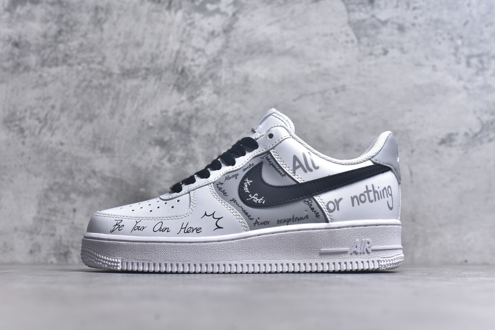 #Nike Air Force 1\’07 Low 定制白 空军一号定制休闲板鞋 ZH0316-087 #原楦头原纸板 原装鞋盒 定制五金配件 内置全掌气垫 原厂鞋底 尺码：36 36.5 37.5 38 38.5 39 40 40.5 41 42 42.5 43 44 44.5 45 K.D4-选品中心