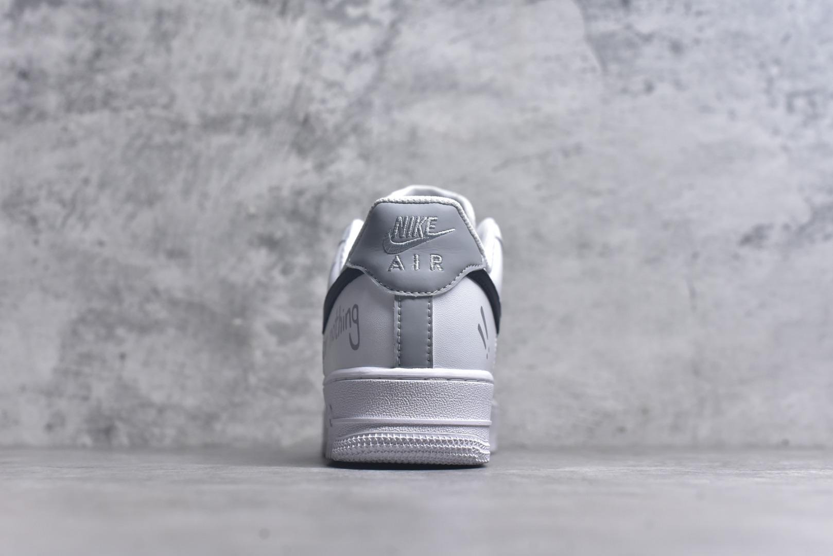图片[5]-#Nike Air Force 1\’07 Low 定制白 空军一号定制休闲板鞋 ZH0316-087 #原楦头原纸板 原装鞋盒 定制五金配件 内置全掌气垫 原厂鞋底 尺码：36 36.5 37.5 38 38.5 39 40 40.5 41 42 42.5 43 44 44.5 45 K.D4-选品中心