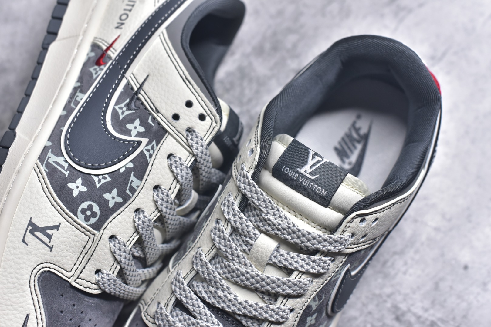 图片[9]-#Nike SB Dunk Low LV联名 灰红小勾 周年高端定制 低帮休闲板鞋 YX5066-367 #定制鞋盒 大厂纯原品质出货 超高清洁度 皮料切割干净无任何毛边 细节完美 尺码：36 36.5 37.5 38 38.5 39 40 40.5 41 42 42.5 43 44 44.5 45 9.E5-选品中心