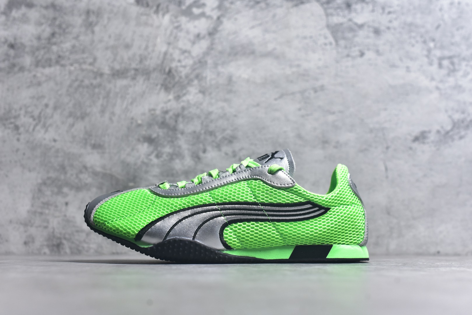 #Puma H-Street OG 彪马低帮生活休闲鞋 #原装档案原数据纸版楦型 采用原厂网面鞋身材质 正确二次成型成型工艺 货号：403692-01 尺码：36 37 37.5 38 38.5 39 40 40.5 41 42 42.5 43 44 44.5 45-选品中心