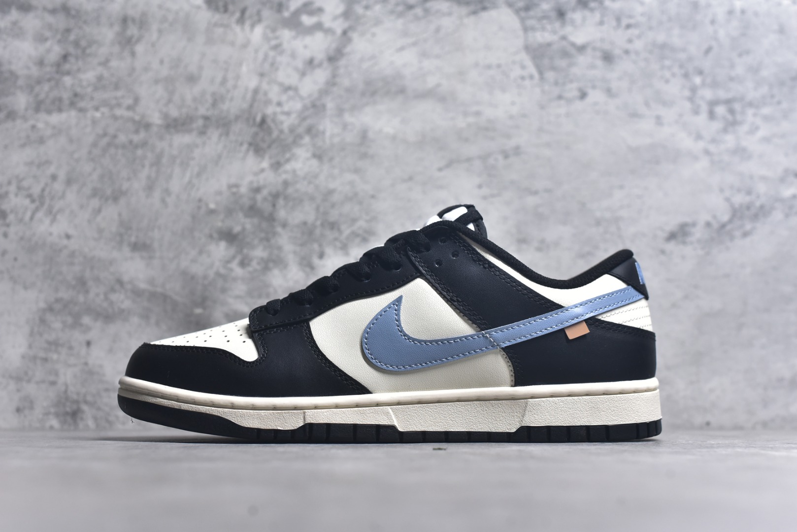#Nike SB Dunk Low 白黑蓝配色 低帮休闲板鞋 DD1391-100 尺码：40 40.5 41 42 42.5 43 44 44.5 45 46 9.E5-选品中心