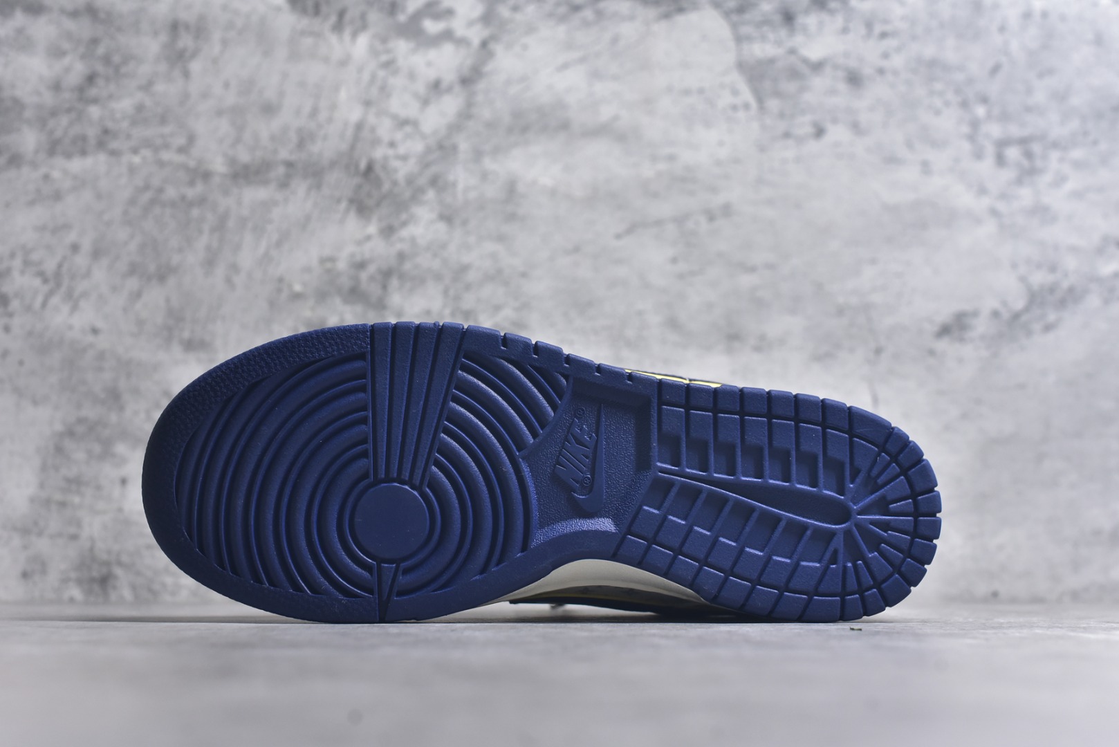 图片[6]-#Nike SB Dunk Low 三方联名 白蓝金 高端定制 低帮休闲板鞋 SC0601-457 #定制鞋盒 大厂纯原品质出货 超高清洁度 皮料切割干净无任何毛边 细节完美 尺码：36 36.5 37.5 38 38.5 39 40 40.5 41 42 42.5 43 44 44.5 45 9.E5-选品中心
