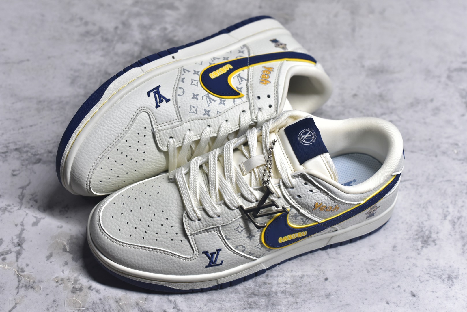 图片[7]-#Nike SB Dunk Low 三方联名 白蓝金 高端定制 低帮休闲板鞋 SC0601-457 #定制鞋盒 大厂纯原品质出货 超高清洁度 皮料切割干净无任何毛边 细节完美 尺码：36 36.5 37.5 38 38.5 39 40 40.5 41 42 42.5 43 44 44.5 45 9.E5-选品中心