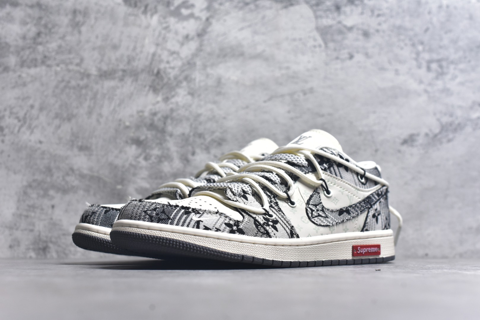 图片[2]-#Air Jordan 1 Low AJ1 乔1 LV联名 灰花布抽绳 高端定制 低帮复古篮球鞋 YX5066-372 #定制鞋盒 大厂纯原品质出货 超高清洁度 皮料切割干净无任何毛边 细节完美 尺码：36 36.5 37.5 38 38.5 39 40 40.5 41 42 42.5 43 44 44.5 45 9.E5-选品中心