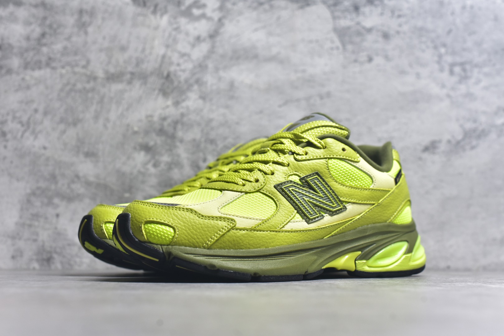 图片[2]-#New Balance M2010系列 新百伦 复古老爹风网布跑步休闲运动鞋 新百伦经典配色 沿袭了面世之初的经典科技 以ENCAP中底配以升级版 N-ERGY缓震物料 鞋面则采用特色的柔软麂皮搭以NewBalance经典的尼龙网布 低调中还原跑鞋本真 更年轻化的设计理念与材质 让新世代青年得以用全新视角体验经典鞋款的传奇魅力 货号：U2010RLC 尺码：36 37 37.5 38 38.5 39.5 40 40.5 41.5 42 42.5 43 44 45-选品中心