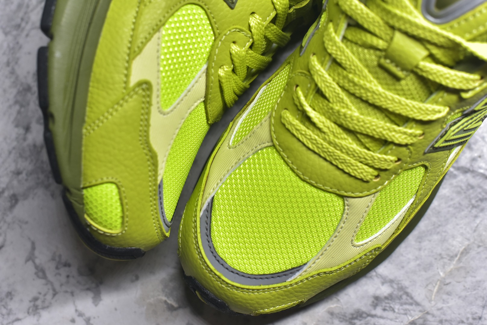 图片[8]-#New Balance M2010系列 新百伦 复古老爹风网布跑步休闲运动鞋 新百伦经典配色 沿袭了面世之初的经典科技 以ENCAP中底配以升级版 N-ERGY缓震物料 鞋面则采用特色的柔软麂皮搭以NewBalance经典的尼龙网布 低调中还原跑鞋本真 更年轻化的设计理念与材质 让新世代青年得以用全新视角体验经典鞋款的传奇魅力 货号：U2010RLC 尺码：36 37 37.5 38 38.5 39.5 40 40.5 41.5 42 42.5 43 44 45-选品中心