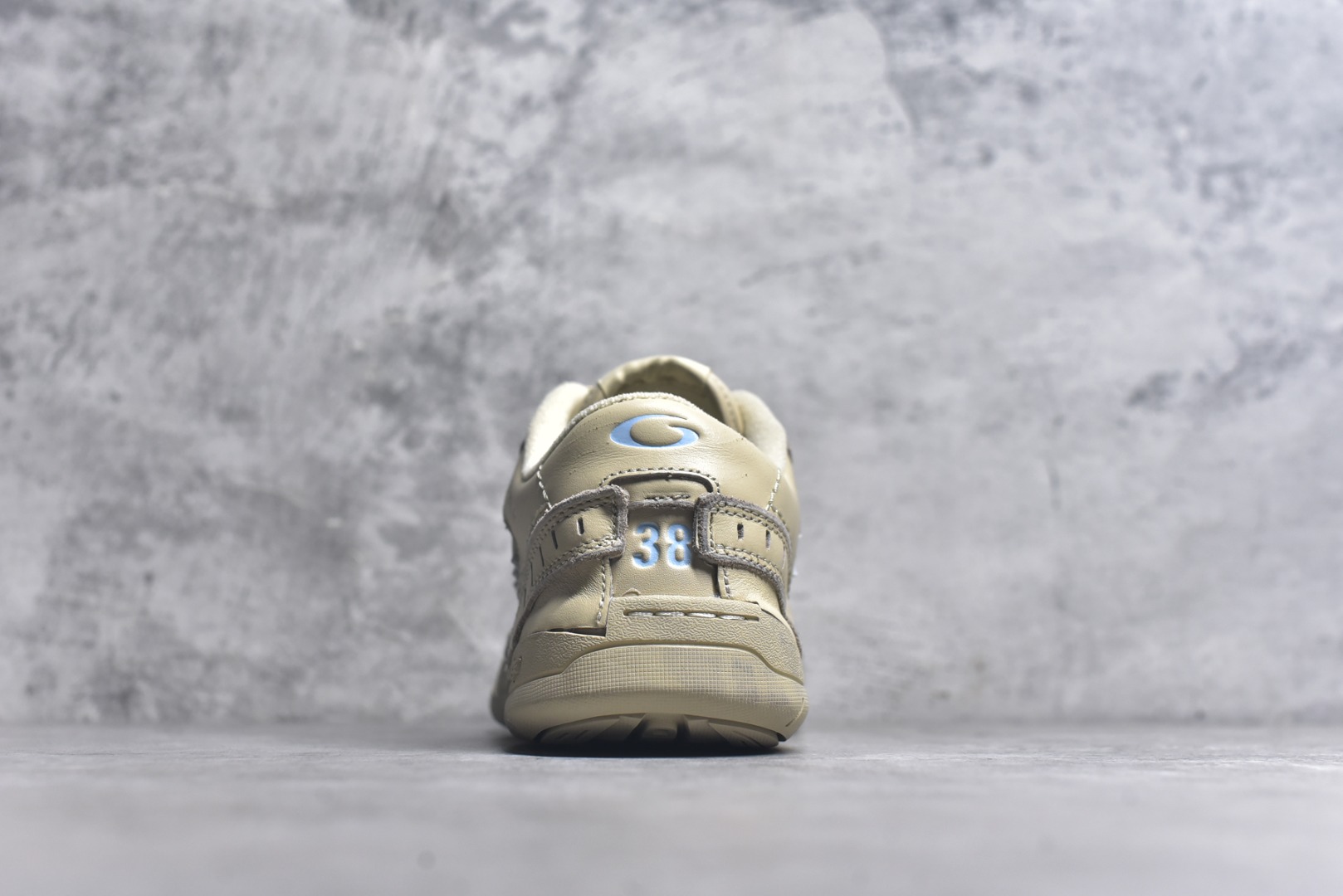 图片[5]-#Balenciaga 巴黎世家 Hamptons 手工做旧款 牛皮革 复古圆头系带低帮休闲鞋 841765 WCURS9960 官方原配套鞋盒 防尘纸配套齐全 尺码：35 36 37 38 39 40 41 42 43 44 45 46 尺码偏大-选品中心