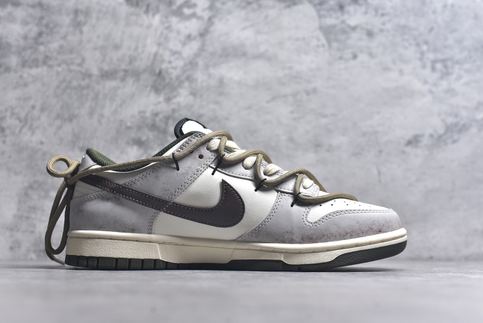 图片[3]-#Nike SB Dunk Low 绑带 周年高端定制 低帮休闲板鞋 HF5441-102 #定制鞋盒 大厂纯原品质出货 超高清洁度 皮料切割干净无任何毛边 细节完美 尺码：40 40.5 41 42 42.5 43 44 44.5 45 9.E5-选品中心