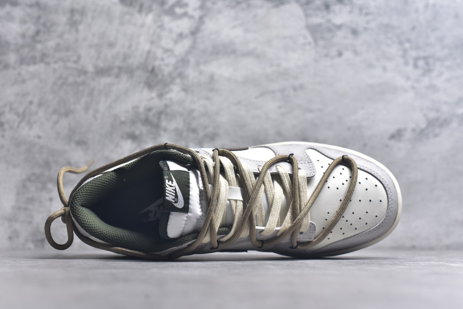 图片[4]-#Nike SB Dunk Low 绑带 周年高端定制 低帮休闲板鞋 HF5441-102 #定制鞋盒 大厂纯原品质出货 超高清洁度 皮料切割干净无任何毛边 细节完美 尺码：40 40.5 41 42 42.5 43 44 44.5 45 9.E5-选品中心