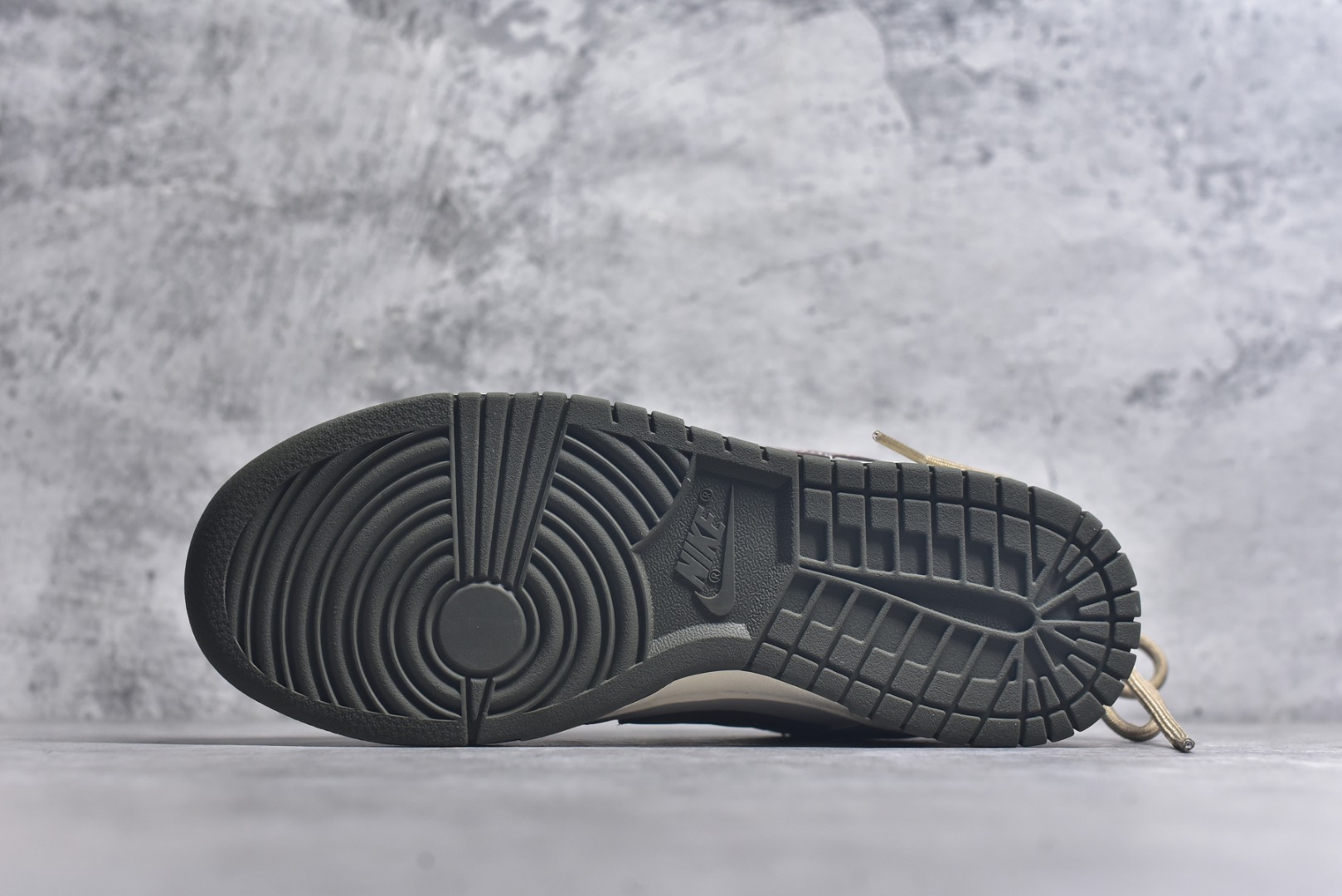 图片[6]-#Nike SB Dunk Low 绑带 周年高端定制 低帮休闲板鞋 HF5441-102 #定制鞋盒 大厂纯原品质出货 超高清洁度 皮料切割干净无任何毛边 细节完美 尺码：40 40.5 41 42 42.5 43 44 44.5 45 9.E5-选品中心