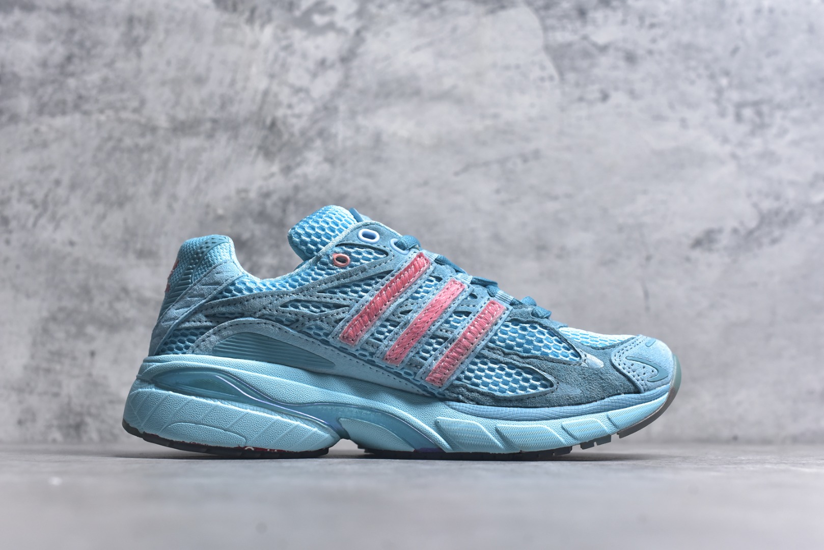 图片[3]-#Unheardof x AD Originals Adistar Cushion 3 舒适百搭防滑耐磨低帮休闲跑步鞋 联名蓝色 JS2973 实拍调校N版已经零色差零失真 百分百还原实物色彩所见即所得 不存在货不对板色差等低级问题 选购参考实物拍摄 不混卖不参货 只用心做好货严格选品 承诺混一赔十 尺码：36 36.5 37.5 38 38.5 39 40 40.5 41 42 42.5 43 44 44.5 45-选品中心
