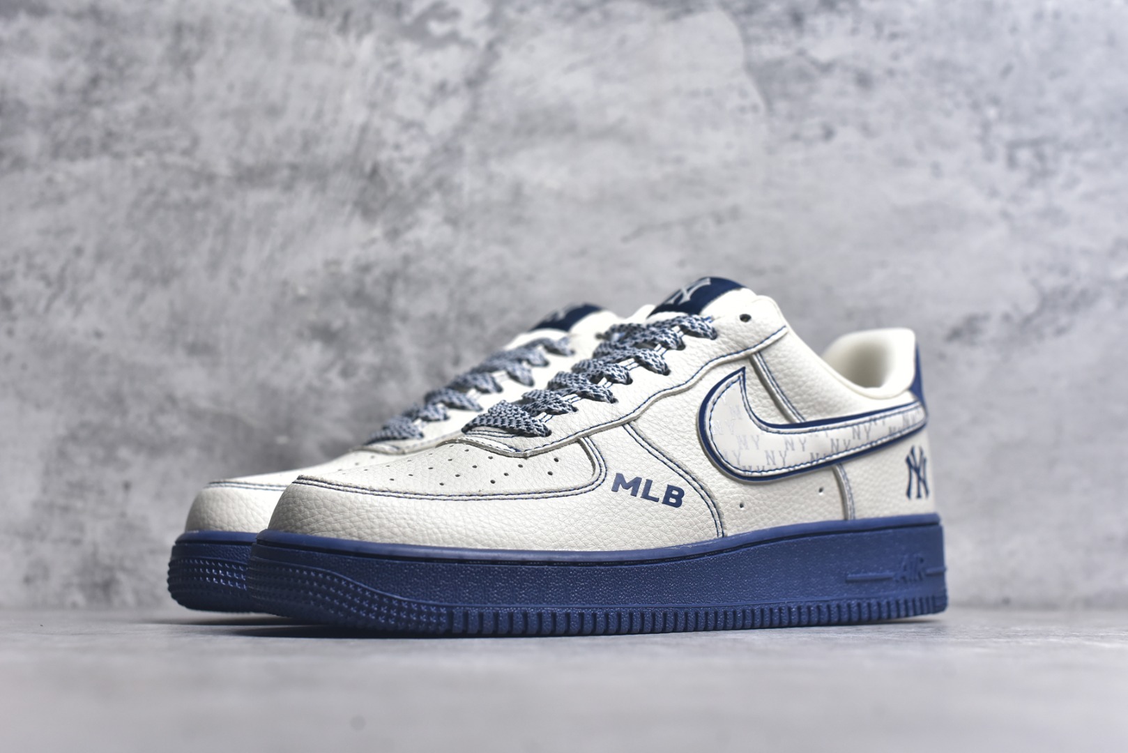 图片[2]-#Nike Air Force 1\’07 Low MLB联名 米蓝线反光 空军一号低帮休闲板鞋 KJ1688-010 #原楦头原纸板 原装鞋盒 定制五金配件 内置全掌气垫 原厂鞋底 尺码：36 36.5 37.5 38 38.5 39 40 40.5 41 42 42.5 43 44 44.5 45 9.D4-选品中心