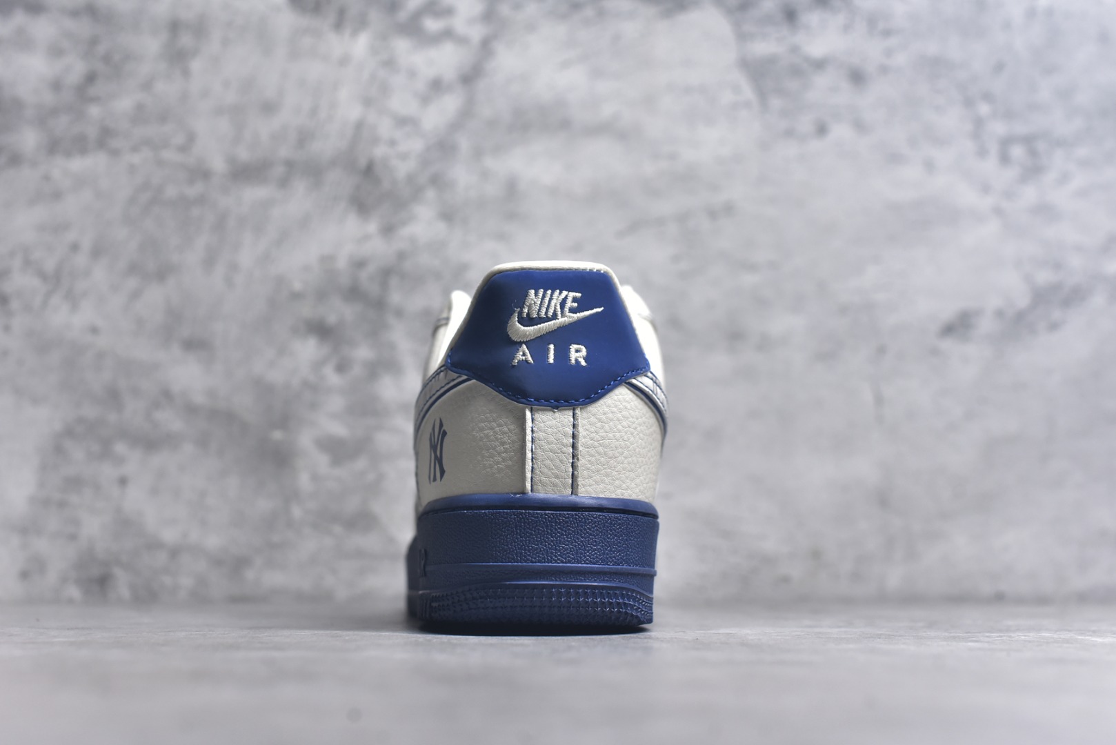 图片[5]-#Nike Air Force 1\’07 Low MLB联名 米蓝线反光 空军一号低帮休闲板鞋 KJ1688-010 #原楦头原纸板 原装鞋盒 定制五金配件 内置全掌气垫 原厂鞋底 尺码：36 36.5 37.5 38 38.5 39 40 40.5 41 42 42.5 43 44 44.5 45 9.D4-选品中心