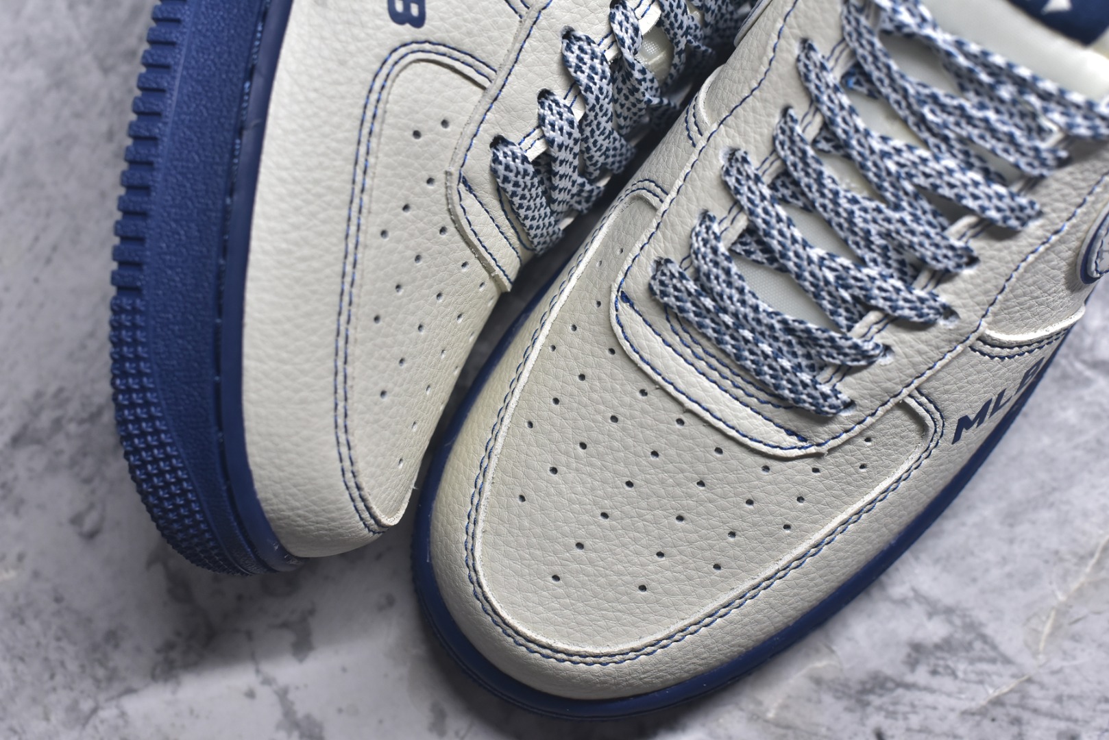 图片[8]-#Nike Air Force 1\’07 Low MLB联名 米蓝线反光 空军一号低帮休闲板鞋 KJ1688-010 #原楦头原纸板 原装鞋盒 定制五金配件 内置全掌气垫 原厂鞋底 尺码：36 36.5 37.5 38 38.5 39 40 40.5 41 42 42.5 43 44 44.5 45 9.D4-选品中心