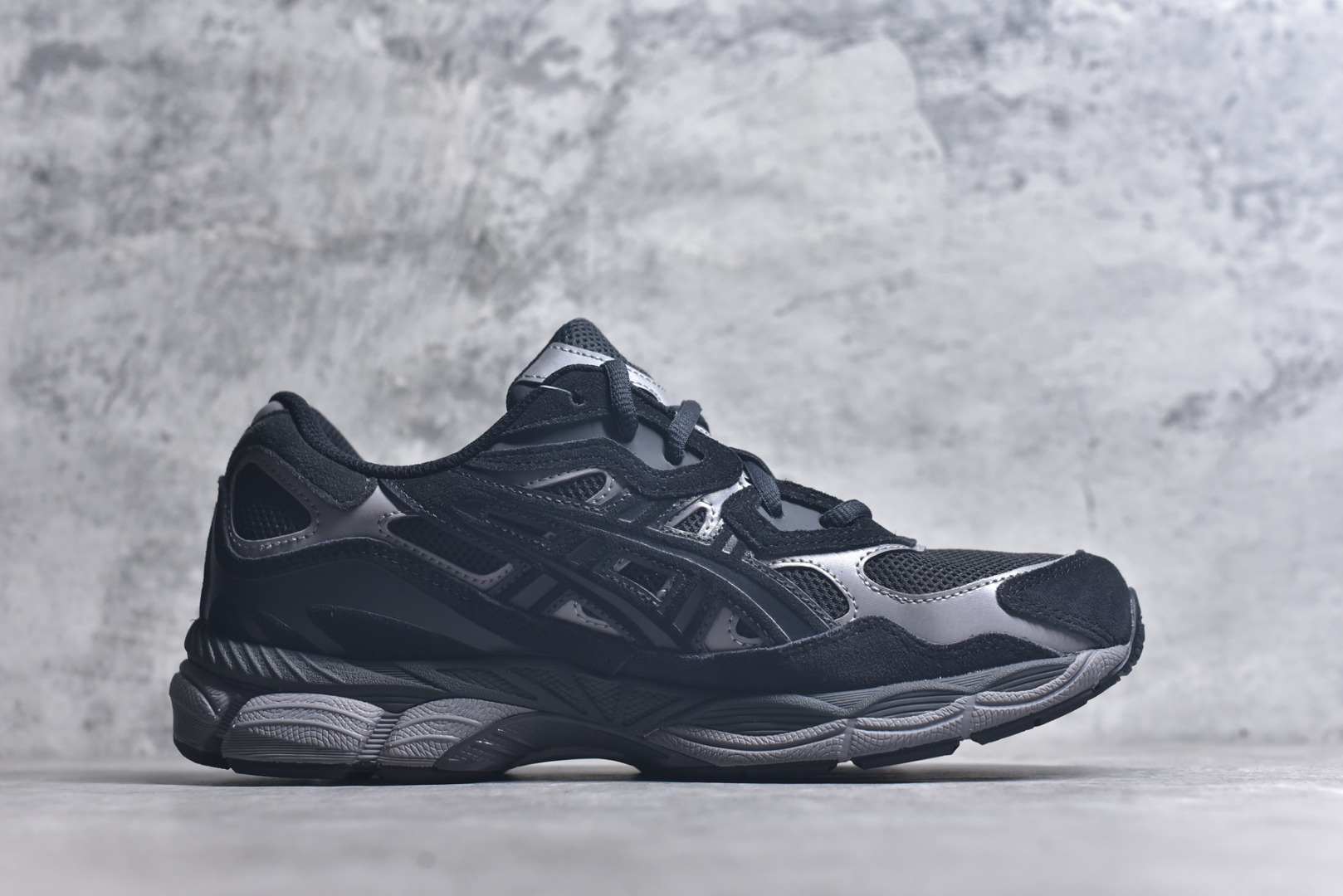 图片[3]-#Asics Gel-NYC 亚瑟士运动休闲透气专业跑鞋 1201A789-020 #鞋面采用反绒皮与网布拼接 透气舒适兼具休闲时尚 结合简明的配色 展现品牌的传承及引领复古流行的主题 虎爪造型的LOGO #鞋身稳定包裹系统 支撑鞋身 经典宽大鞋型配备防偏移设计提升包裹性 穿着舒适鞋面透气孔设计 提供透气性 尺码：36 37 37.5 38 39 39.5 40 40.5 41.5 42 42.5 43.5 44 45-选品中心