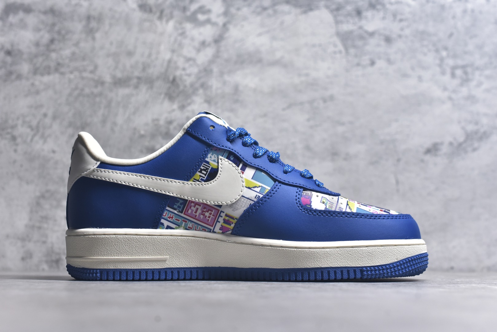 图片[3]-#Nike Air Force 1\’07 Low 耐克联名 双拼蓝白勾 空军一号低帮休闲板鞋 KJ1688-009 #原楦头原纸板 原装鞋盒 定制五金配件 内置全掌气垫 原厂鞋底 尺码：36 36.5 37.5 38 38.5 39 40 40.5 41 42 42.5 43 44 44.5 45 9.D4-选品中心