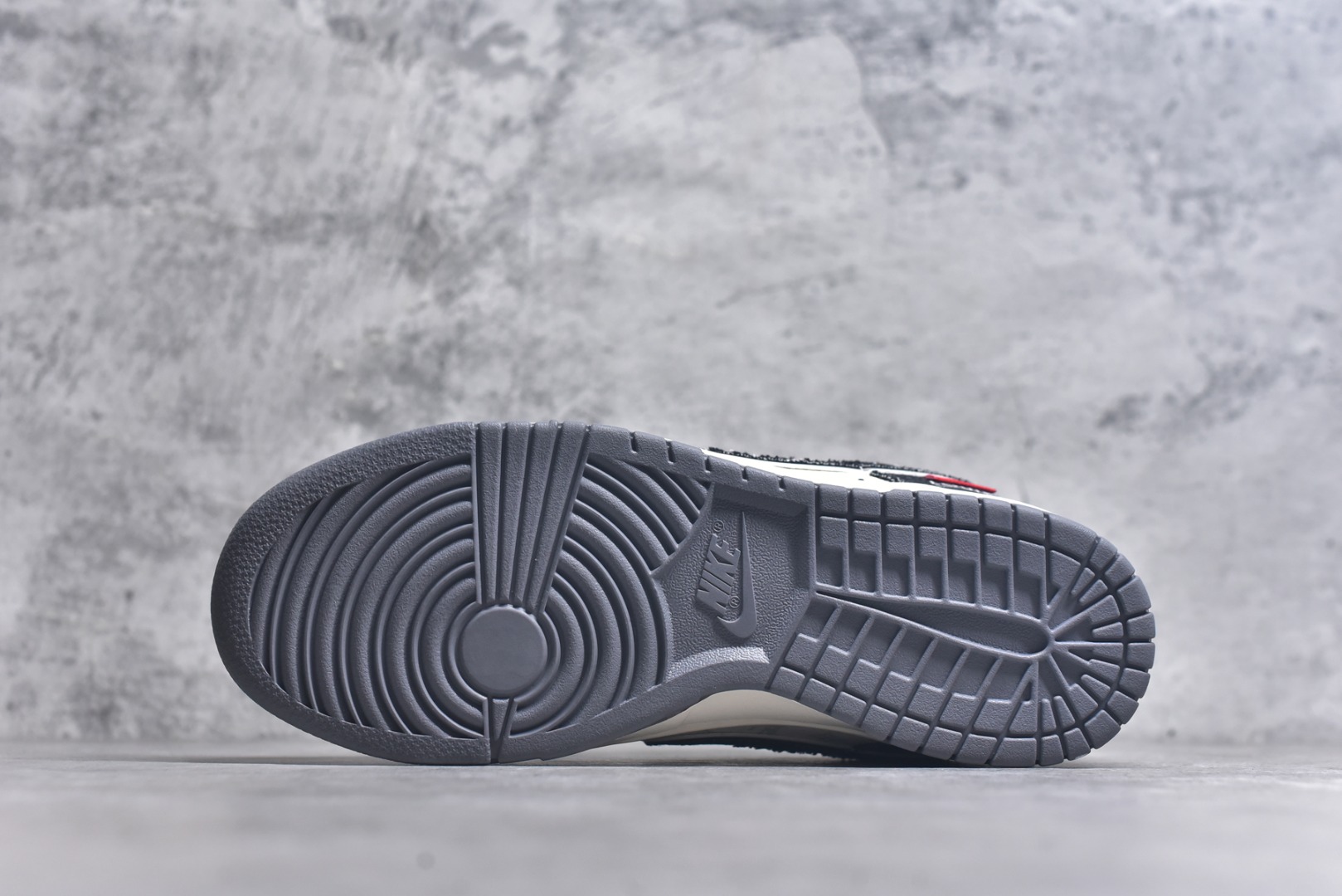 图片[6]-#Nike SB Dunk Low LV联名 猪八黑牛仔 周年高端定制 低帮休闲板鞋 YX5066-387 #定制鞋盒 大厂纯原品质出货 超高清洁度 皮料切割干净无任何毛边 细节完美 尺码：36 36.5 37.5 38 38.5 39 40 40.5 41 42 42.5 43 44 44.5 45 9.E5-选品中心
