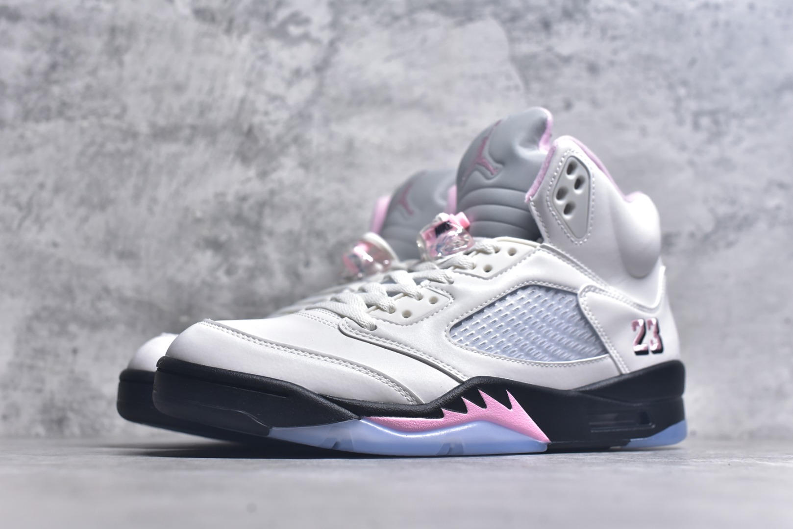 图片[2]-#Air Jordan 5 \” Medium Soft Pink \” AJ5乔5 文化篮球鞋白粉 HQ7978-102 国内一线大厂出品 匠心打造 原厂皮料原厂数据 全新纸板 模具打造 外贸 平台高端零售专供品质 品质毋庸置疑 一眼正品既视感 细节均已解码 尺码：40 40.5 41 42 42.5 43 44 44.5 45 46 47.5-选品中心
