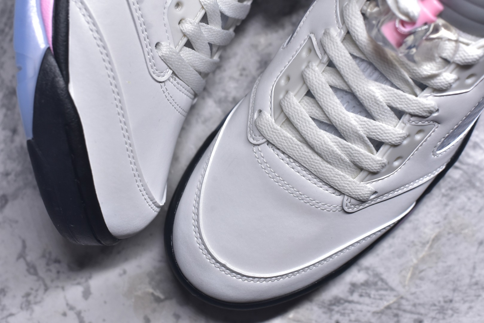图片[8]-#Air Jordan 5 \” Medium Soft Pink \” AJ5乔5 文化篮球鞋白粉 HQ7978-102 国内一线大厂出品 匠心打造 原厂皮料原厂数据 全新纸板 模具打造 外贸 平台高端零售专供品质 品质毋庸置疑 一眼正品既视感 细节均已解码 尺码：40 40.5 41 42 42.5 43 44 44.5 45 46 47.5-选品中心