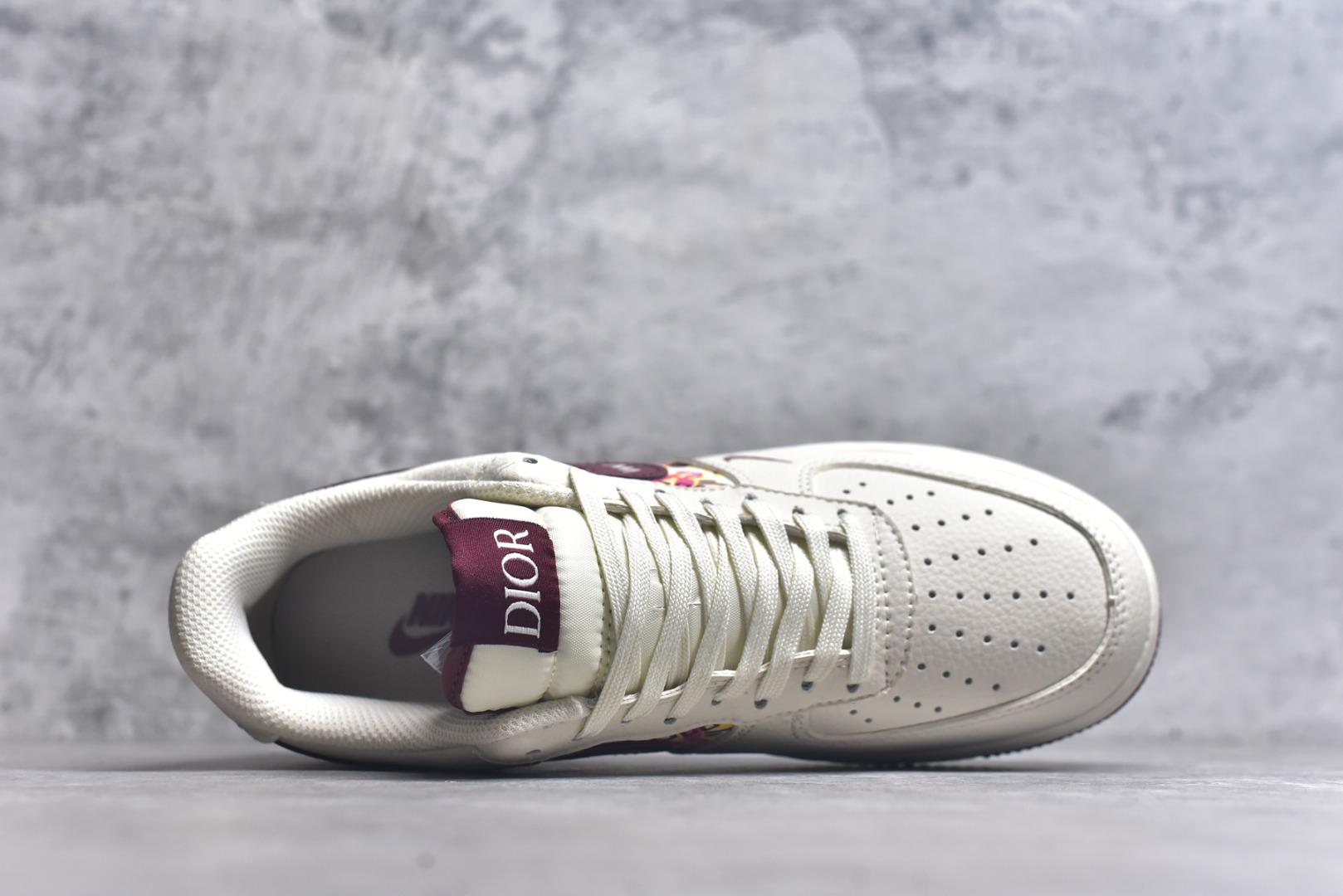 图片[4]-#Nike Air Force 1\’07 Low 迪奥联名 涂鸦米酒红勾 空军一号低帮休闲板鞋 HJ3318-002 #原楦头原纸板 原装鞋盒 定制五金配件 内置全掌气垫 原厂鞋底 尺码：36 36.5 37.5 38 38.5 39 40 40.5 41 42 42.5 43 44 44.5 45 9.D4-选品中心