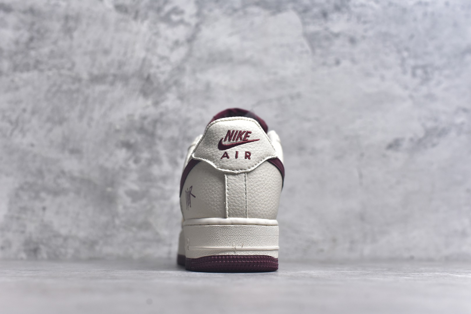 图片[5]-#Nike Air Force 1\’07 Low 迪奥联名 涂鸦米酒红勾 空军一号低帮休闲板鞋 HJ3318-002 #原楦头原纸板 原装鞋盒 定制五金配件 内置全掌气垫 原厂鞋底 尺码：36 36.5 37.5 38 38.5 39 40 40.5 41 42 42.5 43 44 44.5 45 9.D4-选品中心