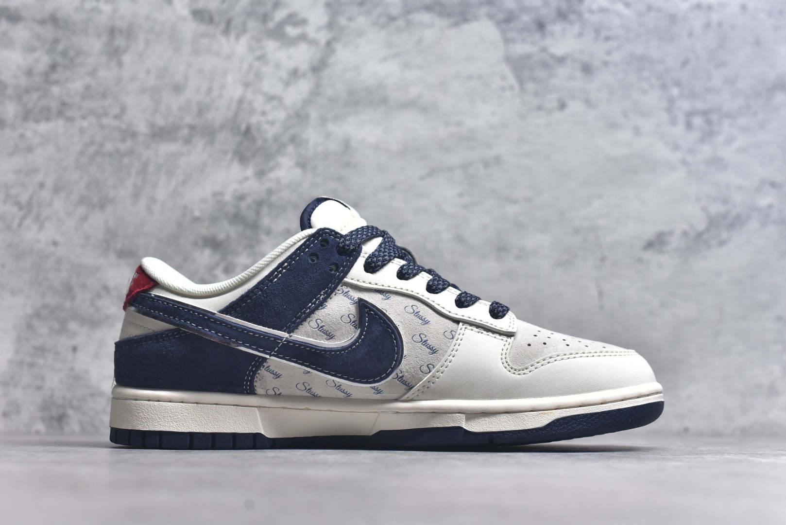 图片[3]-#Nk SB Dunk Low 斯图西联名-猪八米灰蓝 周年高端定制 低帮休闲板鞋 XX2025-609 #定制鞋盒 大厂纯原品质出货 超高清洁度 皮料切割干净无任何毛边 细节完美 尺码：36 36.5 37.5 38 38.5 39 40 40.5 41 42 42.5 43 44 44.5 45 9.E5-选品中心