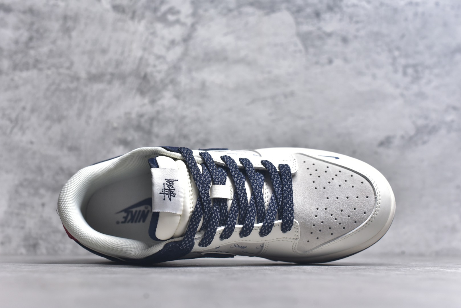 图片[4]-#Nk SB Dunk Low 斯图西联名-猪八米灰蓝 周年高端定制 低帮休闲板鞋 XX2025-609 #定制鞋盒 大厂纯原品质出货 超高清洁度 皮料切割干净无任何毛边 细节完美 尺码：36 36.5 37.5 38 38.5 39 40 40.5 41 42 42.5 43 44 44.5 45 9.E5-选品中心