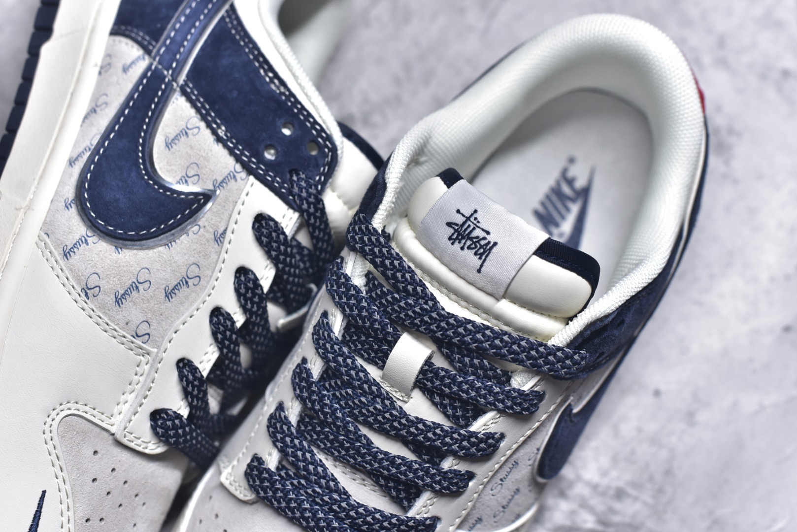 图片[9]-#Nk SB Dunk Low 斯图西联名-猪八米灰蓝 周年高端定制 低帮休闲板鞋 XX2025-609 #定制鞋盒 大厂纯原品质出货 超高清洁度 皮料切割干净无任何毛边 细节完美 尺码：36 36.5 37.5 38 38.5 39 40 40.5 41 42 42.5 43 44 44.5 45 9.E5-选品中心