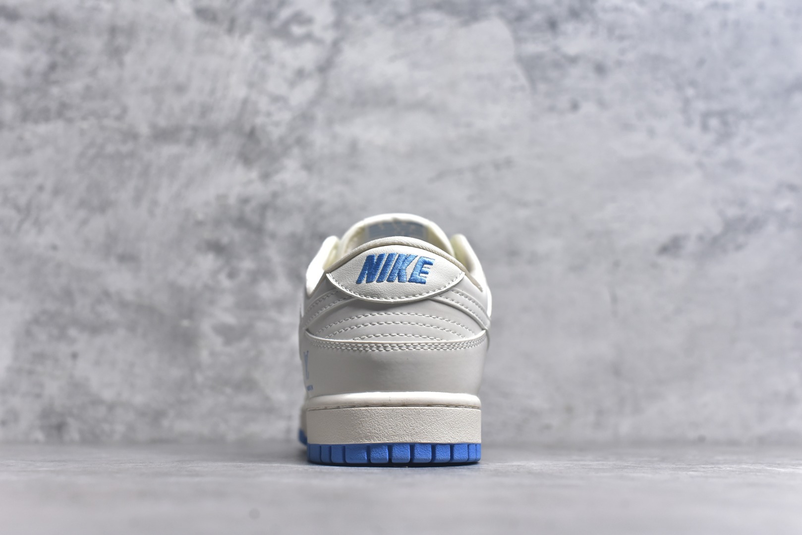 图片[5]-#Nk SB Dunk Low LV联名-米白黛蓝 周年高端定制 低帮休闲板鞋 XX2025-322 #定制鞋盒 大厂纯原品质出货 超高清洁度 皮料切割干净无任何毛边 细节完美 尺码：36 36.5 37.5 38 38.5 39 40 40.5 41 42 42.5 43 44 44.5 45 9.E5-选品中心