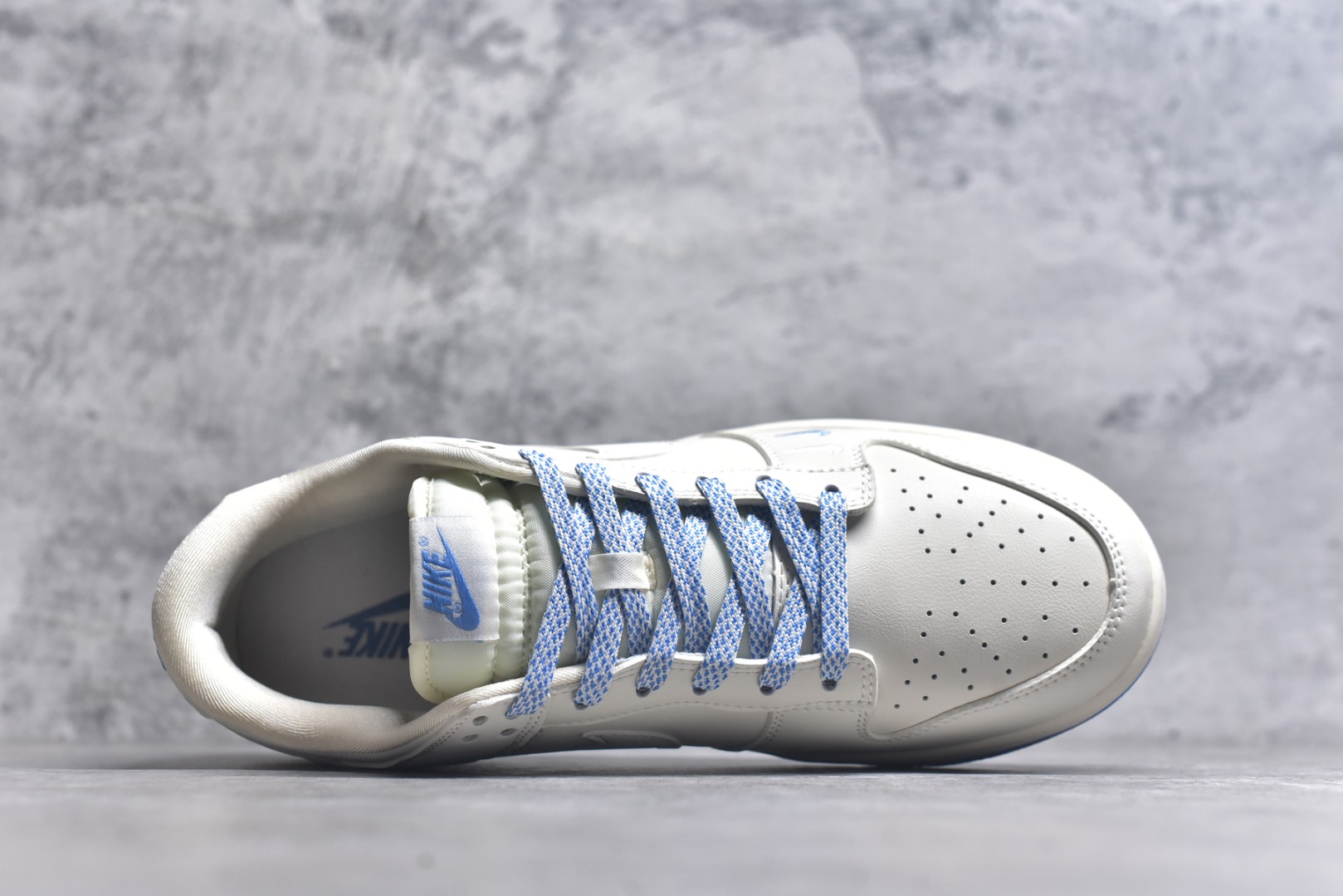 图片[4]-#Nk SB Dunk Low LV联名-米白黛蓝 周年高端定制 低帮休闲板鞋 XX2025-322 #定制鞋盒 大厂纯原品质出货 超高清洁度 皮料切割干净无任何毛边 细节完美 尺码：36 36.5 37.5 38 38.5 39 40 40.5 41 42 42.5 43 44 44.5 45 9.E5-选品中心