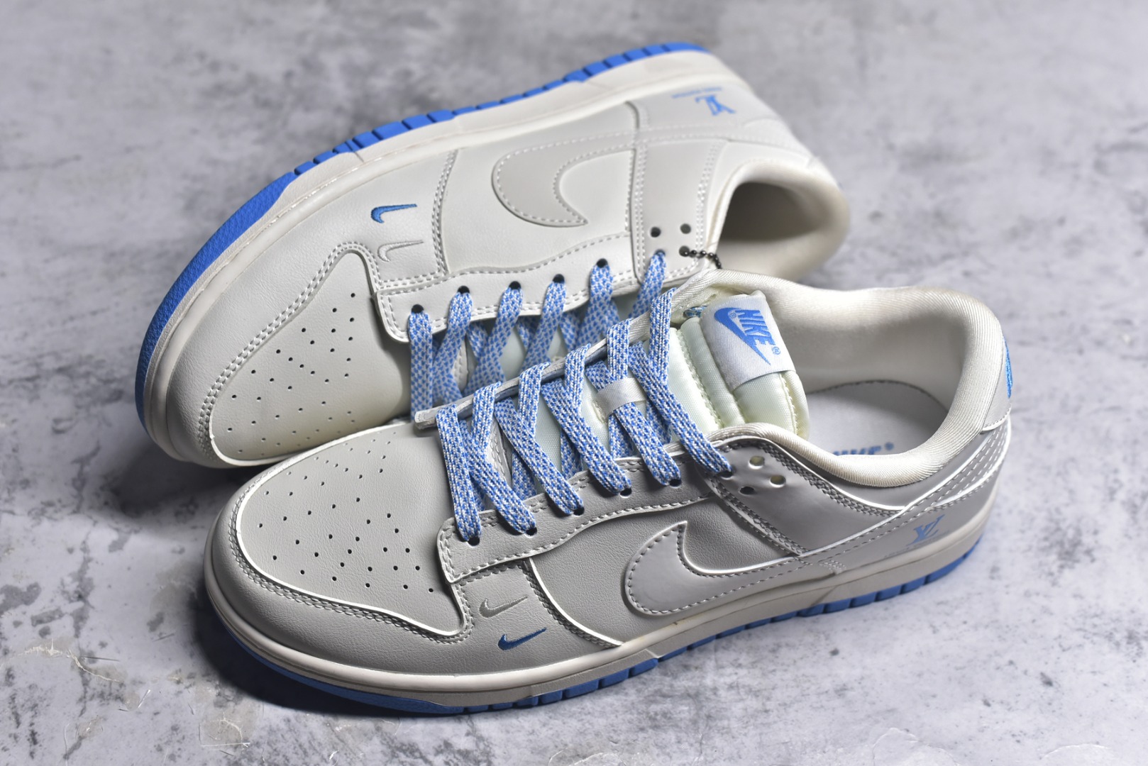 图片[7]-#Nk SB Dunk Low LV联名-米白黛蓝 周年高端定制 低帮休闲板鞋 XX2025-322 #定制鞋盒 大厂纯原品质出货 超高清洁度 皮料切割干净无任何毛边 细节完美 尺码：36 36.5 37.5 38 38.5 39 40 40.5 41 42 42.5 43 44 44.5 45 9.E5-选品中心