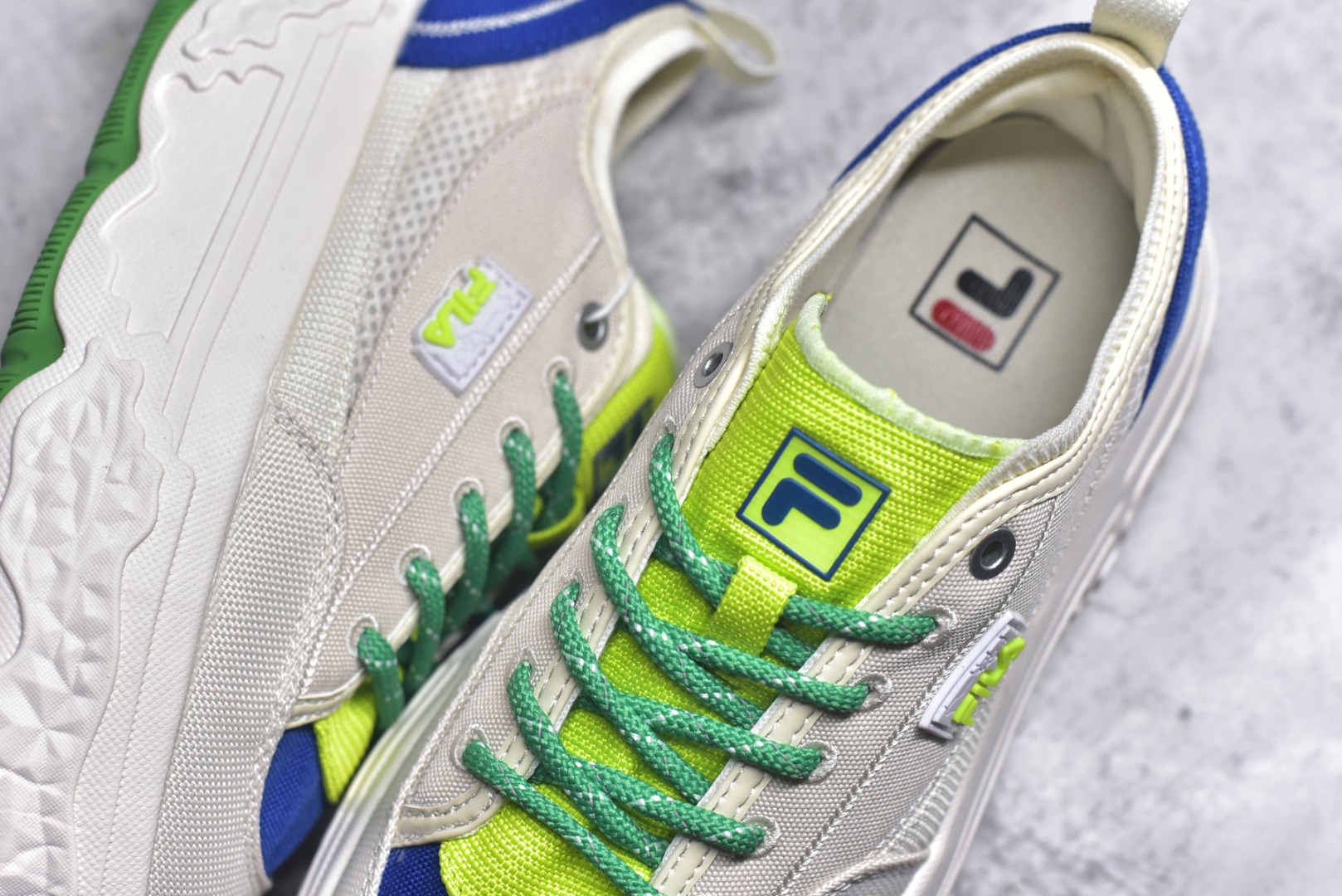 图片[9]-#FILA ROCK 斐乐岩石鞋舒适百搭轻便耐磨透气减震低帮帆布鞋 FUSION 系列传承了 FILA 的百年基因，融入年轻运动及潮流文化，成为引领变革、创新突破的一代。以“1+N” 的跨界合作模式重现经典的同时创造经典。带来最出其不意的跨界合作惊喜。同时，FILAFUSION把FILA 的 DNA 融入到定制体验里，你可以随心制造厲于你的产品。FILA FUSION 的鞋家族涵盖了老爹鞋、跑步鞋、网球鞋、季节款。风格复古新潮，满足了时尚人士出行及各类运动的搭配需求，成为当下年轻人筷拥的鞋类品牌之一。FILA FUSION 走进年轻人的世界，通过年轻人运动，街舞，滑板，篮球，展现 FILA FUSION 的潮流态度和年轻文化。FILA FUSION 认为末来属于引领变革、创新突破的年轻一代，让我们一起构成 FILA 未来的蓝图吧！尺码：35.5 36 36.5 37.5 38 38.5 39 40 40.5 41 42 42.5 43 44 44.5-选品中心