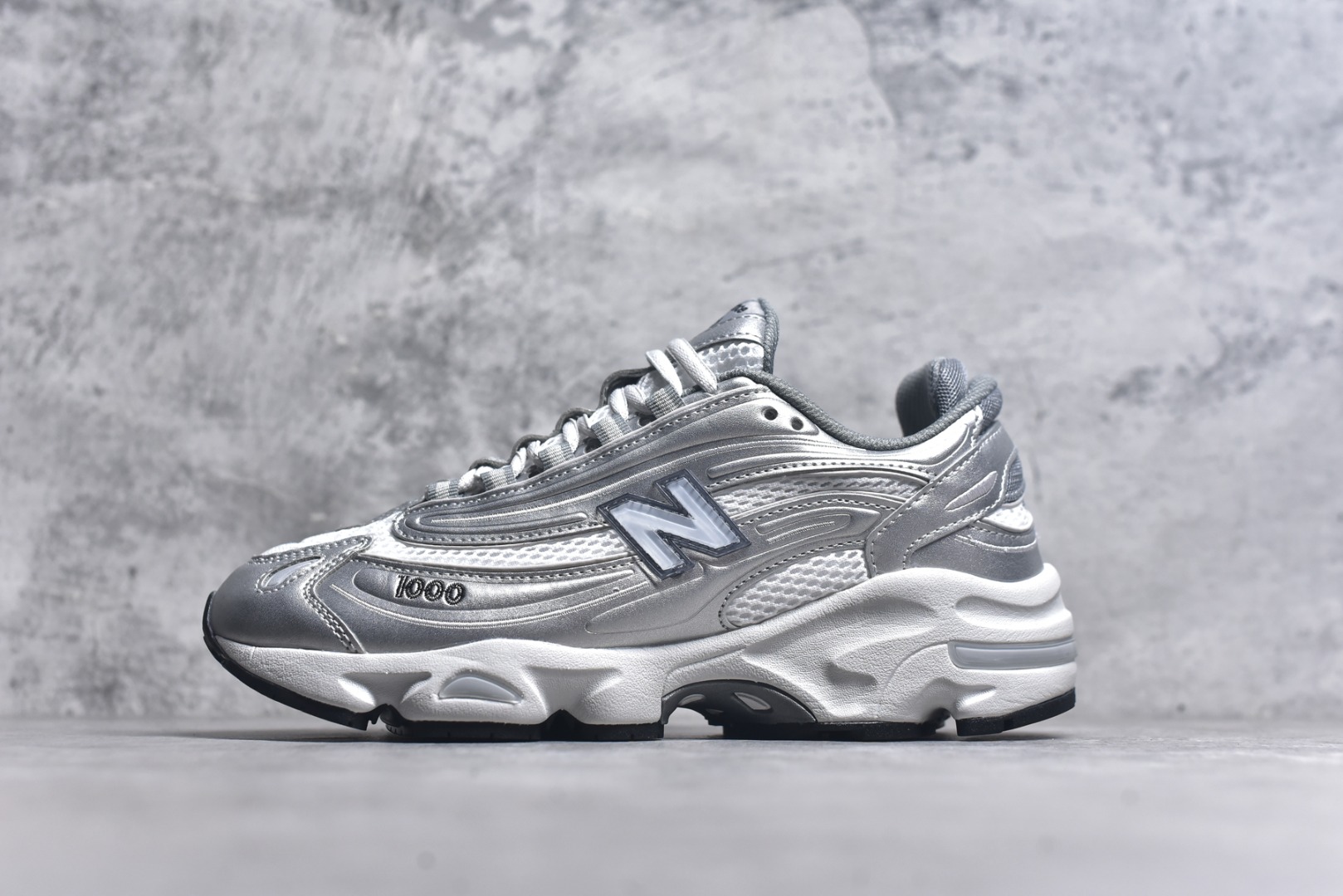 #NB 新百伦 New Balance 1000系列 复古老爹风低帮休闲运动跑步鞋 货号：M1000G 小红书穿搭款式 原楦原纸版开发版型 尺码：36 37 37.5 38 38.5 39 40 40.5 41 42 42.5 43 44 45 46.5-选品中心