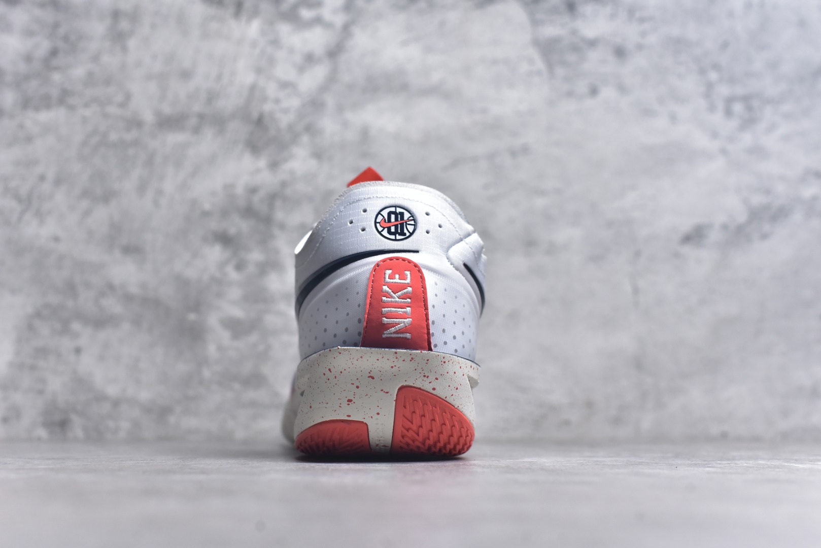 图片[5]-#NK G.T. Cut 3.0 EP GT3代实战篮球鞋 IB8870-191 该鞋款采用出众回弹设计 为切入、转向和移步篮筐提供出色的能量回馈 回弹性能带来弹力充沛的迈步体验 助你爆发疾速 全掌型 ZoomX 泡绵 缔造弹力出众的轻盈迈步体验 助你在比赛升温时能够急速快攻 驰骋全场 鞋面绳线与鞋带相结合 有助稳固前足 后跟搭配加垫鞋口 为脚踝营造舒适稳固感受 全掌型 ZoomX 泡绵 能够带来出众的能量回馈 前足外侧采用精巧塑料覆面 在瞬间爆发时提供稳固脚感 尺码：39-47.5-选品中心