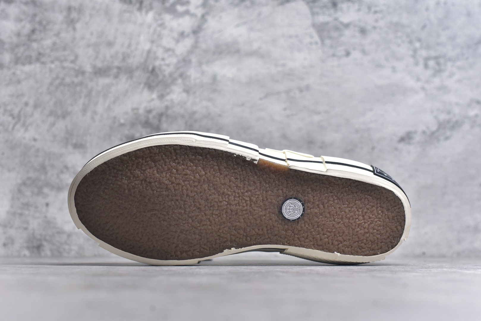 图片[6]-#xVESSEL G.O.P. Low 全硫化乞丐鞋 吴建豪主理品牌 解构重叠厚底软木低帮硫化板鞋 全配色原鞋开发 支持对比 细节 工艺 等.. 当前市售最高版本 正确半贴合鞋标工艺 正确鞋头上翘整体楦型 原厂12蛊司厚实舒适帆布面料 面料工序需要通过三次水洗 散落自然杂乱流苏做旧复古效果 支持NFC网页编码识别 升级厚实软木塞内底 纯手工贴合多重围条硫化工艺 原鞋包装 原鞋代码鞋标完全一致 市面顶级毒盒版本 工艺细节 全网络能覆盖到的地方最强 至今无别的工厂能超越的品质 尺码：35 36 37 38 39 40 41 42 43 44 45-选品中心