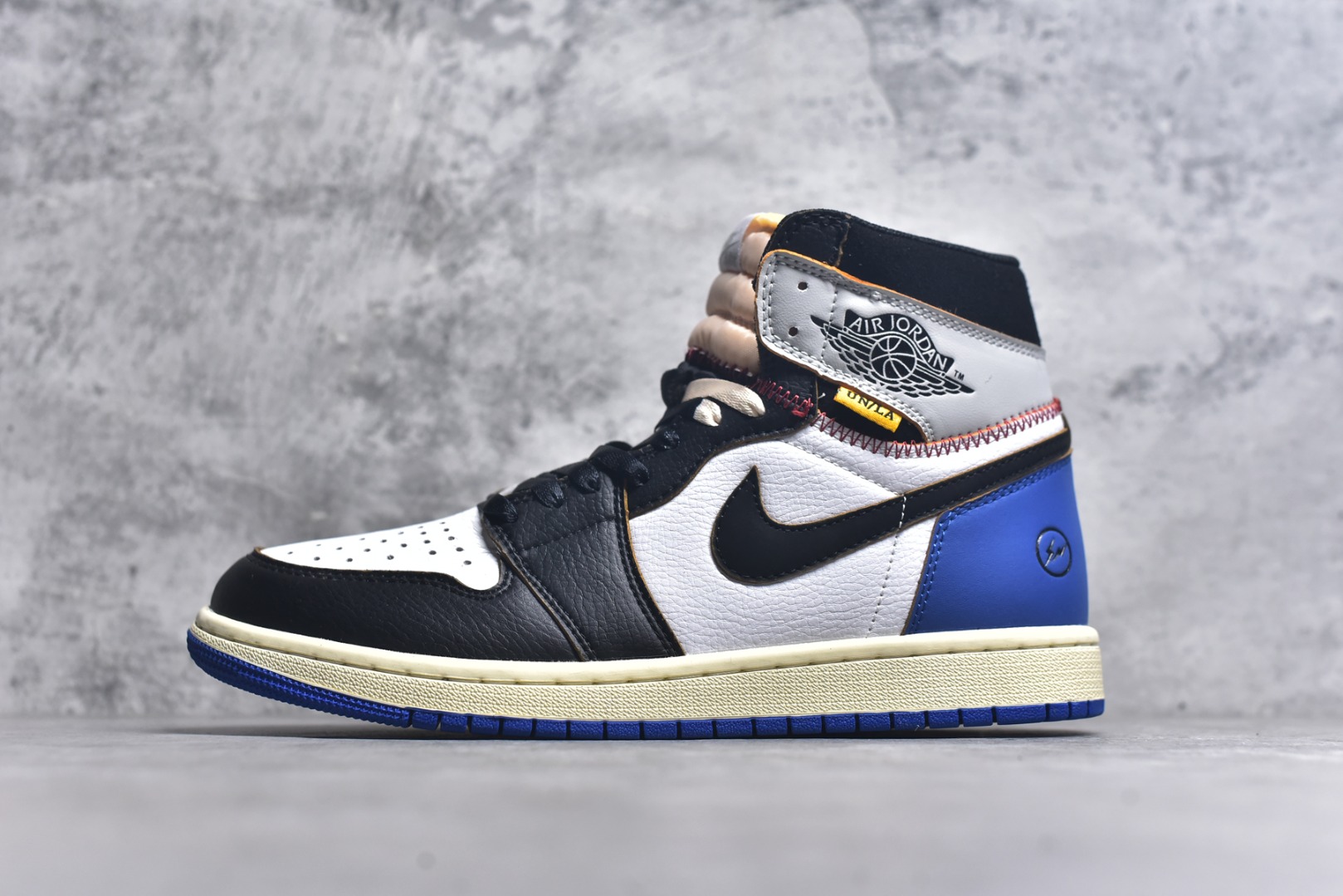 #Union x Air Jordan 1 Retro High高帮aj1 乔丹一代经典复古运动篮球板鞋 大厂福利 全头层皮料 原楦原纸板 细节如图所 尺码： 36 36.5 37.5 38 38.5 39 40 40.5 41 42 42.5 43 44 44.5 45 46 47.5-选品中心