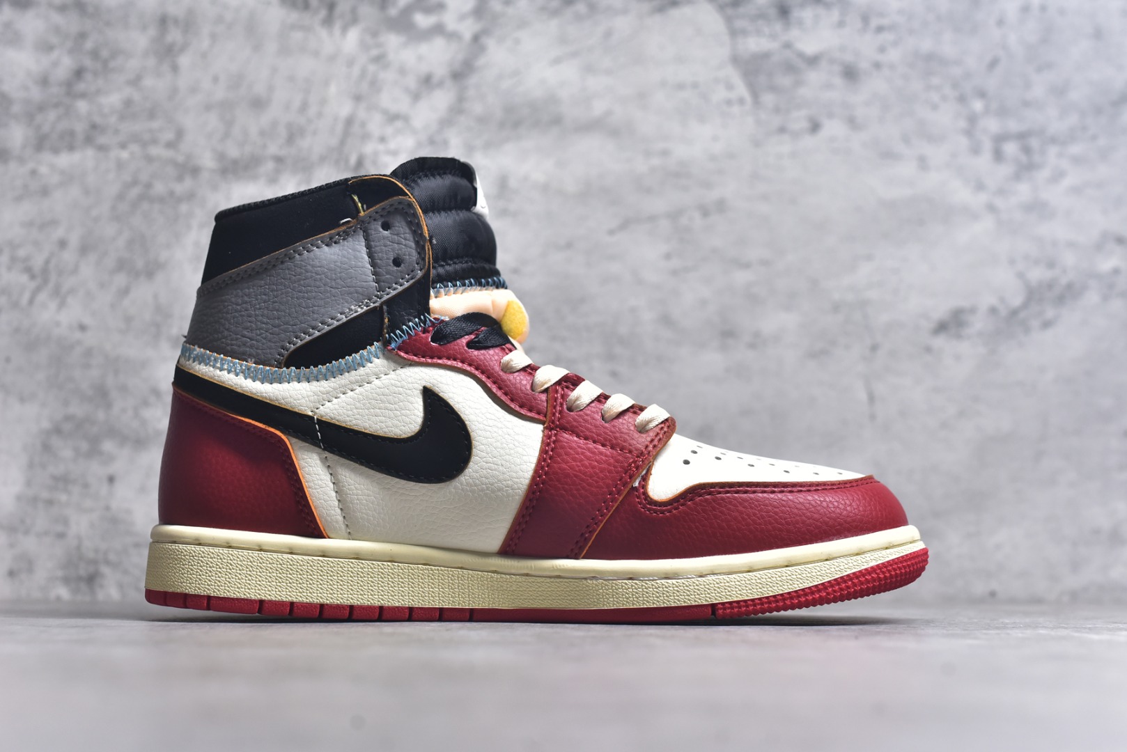 图片[3]-#Union x Air Jordan 1 Retro High高帮aj1 乔丹一代经典复古运动篮球板鞋 大厂福利 全头层皮料 原楦原纸板 细节如图所 尺码： 36 36.5 37.5 38 38.5 39 40 40.5 41 42 42.5 43 44 44.5 45 46 47.5-选品中心