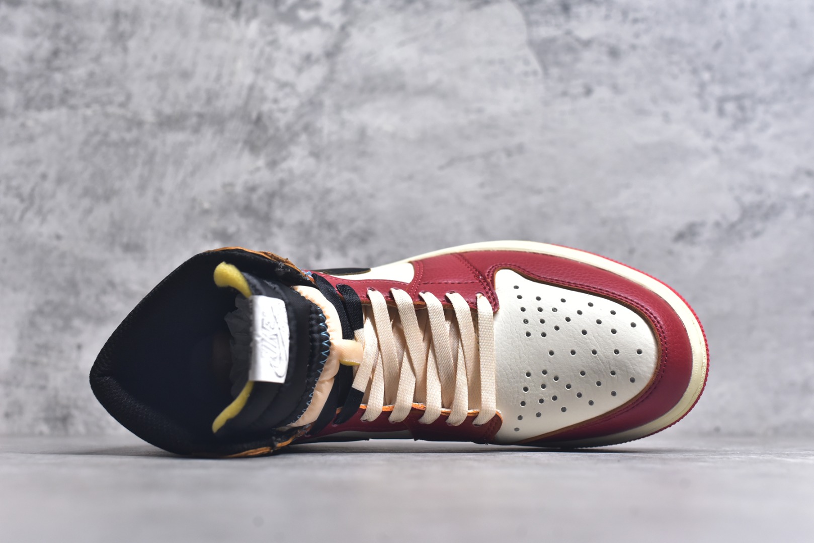 图片[4]-#Union x Air Jordan 1 Retro High高帮aj1 乔丹一代经典复古运动篮球板鞋 大厂福利 全头层皮料 原楦原纸板 细节如图所 尺码： 36 36.5 37.5 38 38.5 39 40 40.5 41 42 42.5 43 44 44.5 45 46 47.5-选品中心