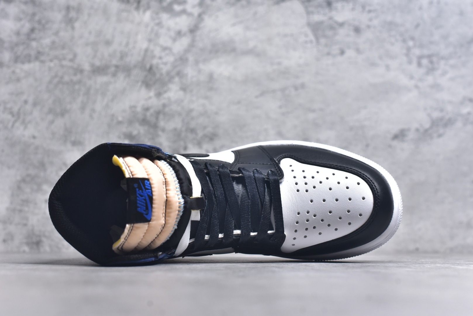 图片[4]-#Union x Air Jordan 1 Retro High高帮aj1 乔丹一代经典复古运动篮球板鞋 大厂福利 全头层皮料 原楦原纸板 细节如图所 尺码： 36 36.5 37.5 38 38.5 39 40 40.5 41 42 42.5 43 44 44.5 45 46 47.5-选品中心