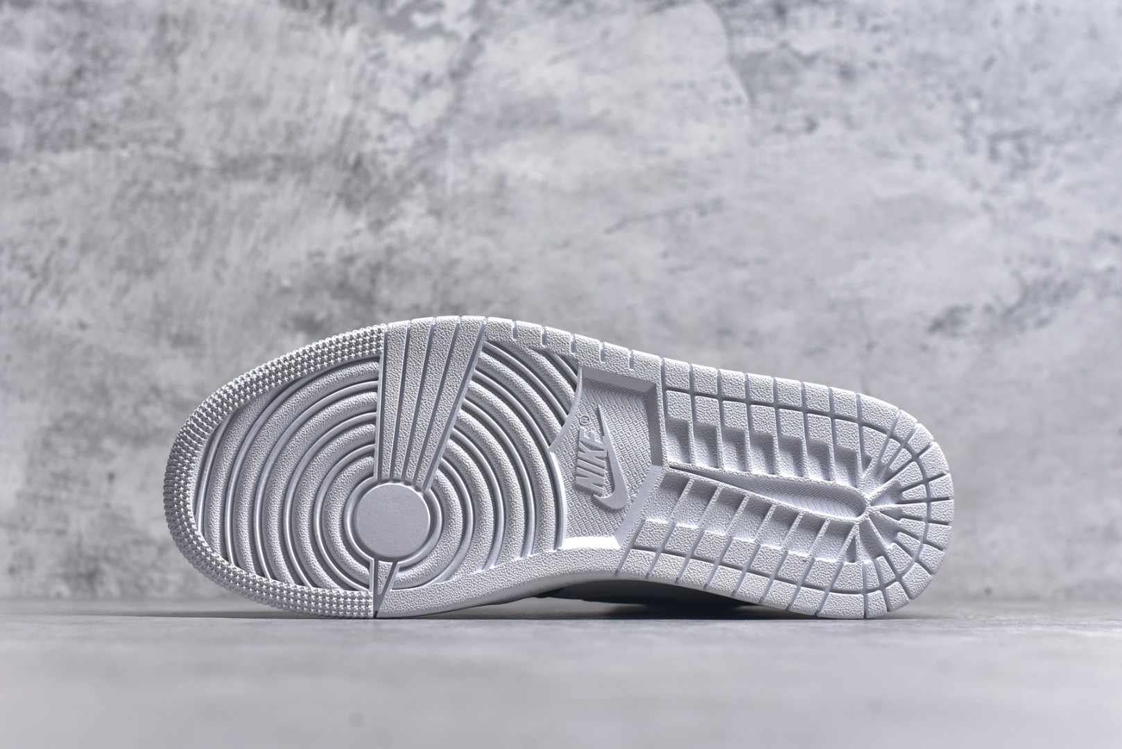 图片[6]-#Union x Air Jordan 1 Retro High高帮aj1 乔丹一代经典复古运动篮球板鞋 大厂福利 全头层皮料 原楦原纸板 细节如图所 尺码： 36 36.5 37.5 38 38.5 39 40 40.5 41 42 42.5 43 44 44.5 45 46 47.5-选品中心