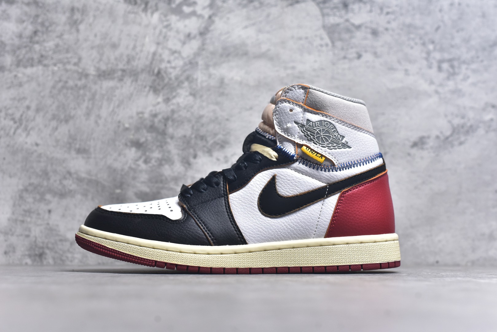 #Union x Air Jordan 1 Retro High高帮aj1 乔丹一代经典复古运动篮球板鞋 大厂福利 全头层皮料 原楦原纸板 细节如图所 尺码： 36 36.5 37.5 38 38.5 39 40 40.5 41 42 42.5 43 44 44.5 45 46 47.5-选品中心