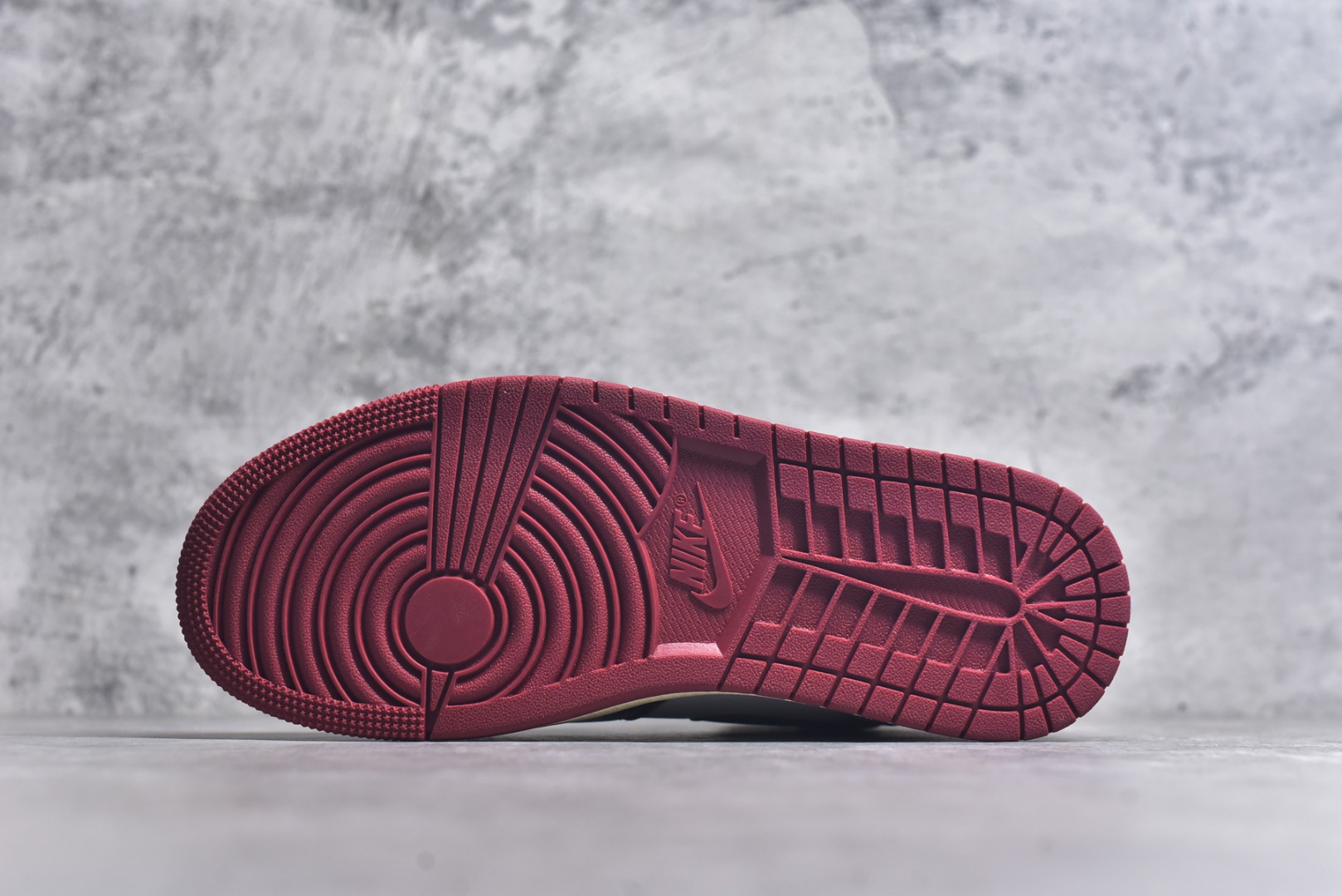 图片[6]-#Union x Air Jordan 1 Retro High高帮aj1 乔丹一代经典复古运动篮球板鞋 大厂福利 全头层皮料 原楦原纸板 细节如图所 尺码： 36 36.5 37.5 38 38.5 39 40 40.5 41 42 42.5 43 44 44.5 45 46 47.5-选品中心