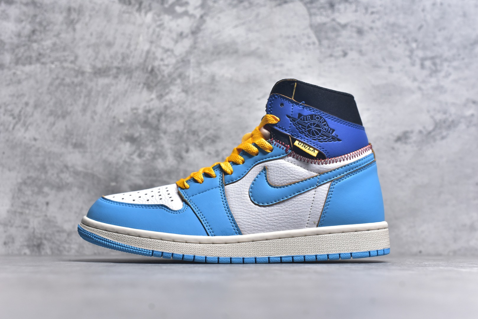 #Union x Air Jordan 1 Retro High高帮aj1 乔丹一代经典复古运动篮球板鞋 大厂福利 全头层皮料 原楦原纸板 细节如图所 尺码： 36 36.5 37.5 38 38.5 39 40 40.5 41 42 42.5 43 44 44.5 45 46 47.5-选品中心