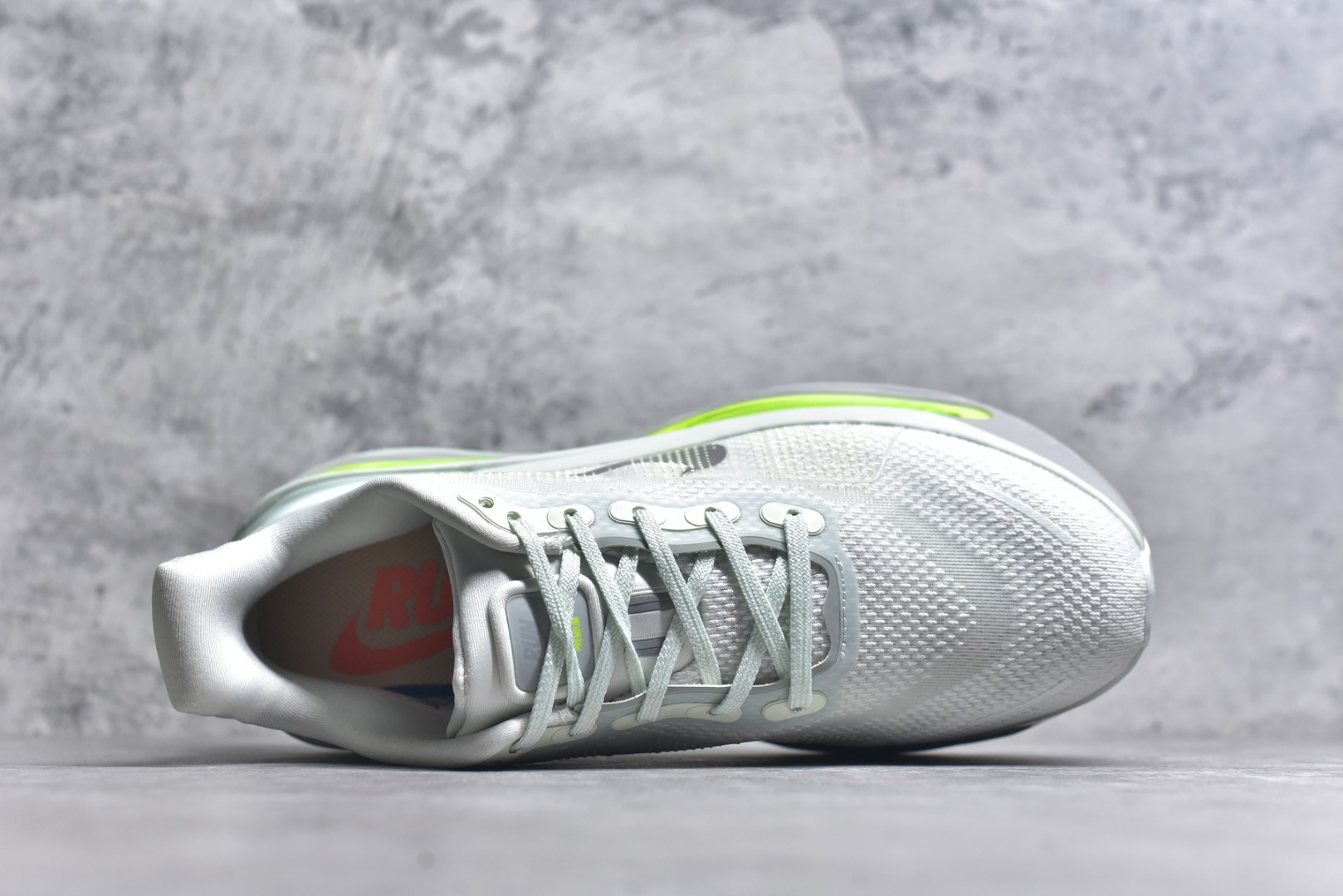 图片[4]-#Nike ZOOM PREMIUM 耐克 飞马 舒适减震防滑 低帮跑步鞋全掌ReactX泡绵中底 前掌和后跟还配备了Air Zoom气垫单元 据说跑起来更快更舒适哦 这次最大的升级点 首次引入了ReactX泡绵 货号：FN8453 010 尺码：36-45-选品中心