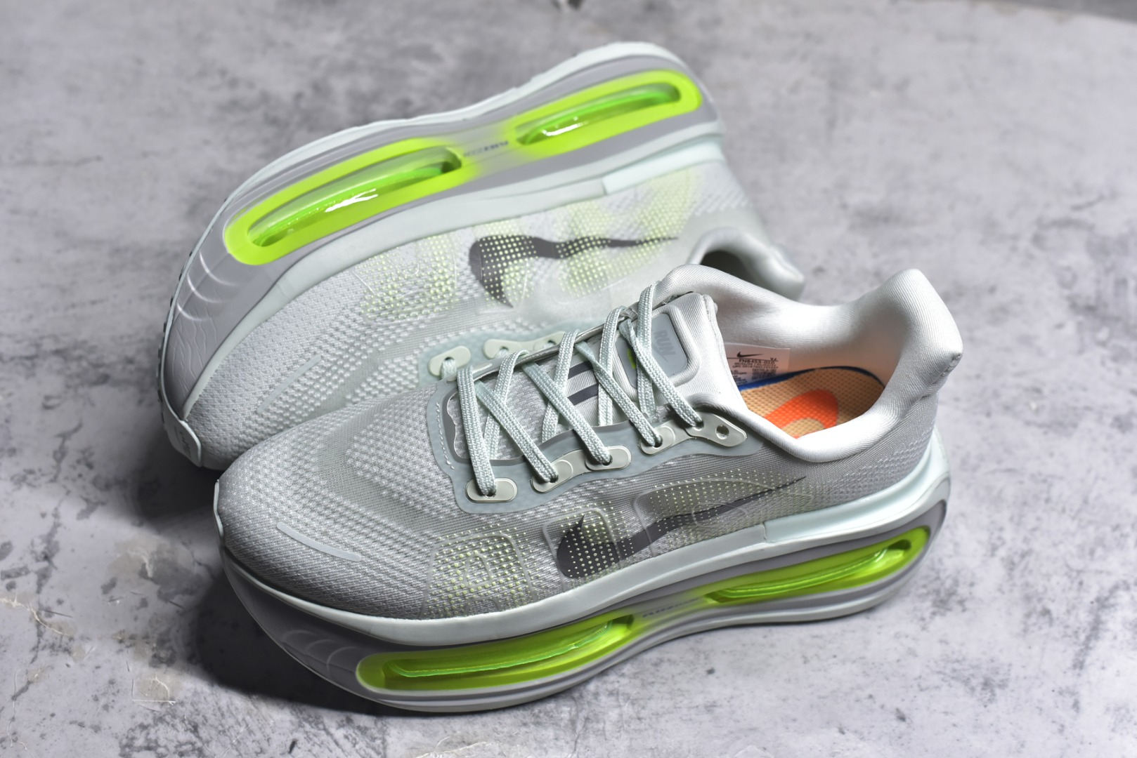 图片[7]-#Nike ZOOM PREMIUM 耐克 飞马 舒适减震防滑 低帮跑步鞋全掌ReactX泡绵中底 前掌和后跟还配备了Air Zoom气垫单元 据说跑起来更快更舒适哦 这次最大的升级点 首次引入了ReactX泡绵 货号：FN8453 010 尺码：36-45-选品中心