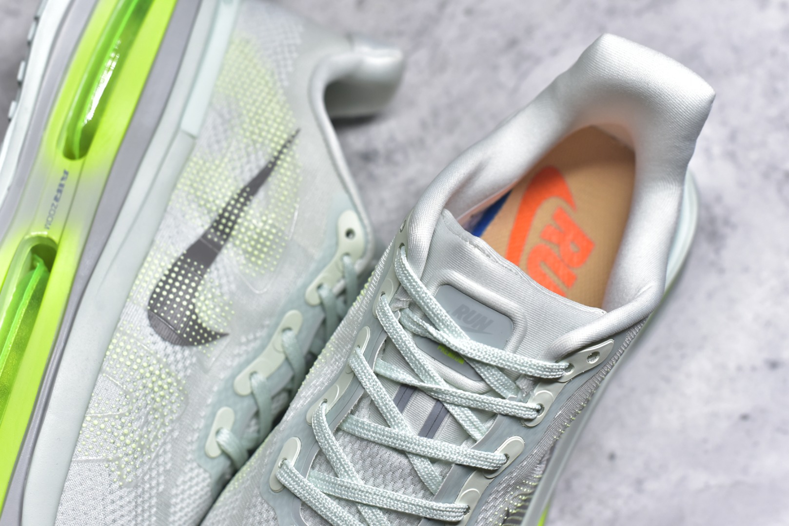 图片[9]-#Nike ZOOM PREMIUM 耐克 飞马 舒适减震防滑 低帮跑步鞋全掌ReactX泡绵中底 前掌和后跟还配备了Air Zoom气垫单元 据说跑起来更快更舒适哦 这次最大的升级点 首次引入了ReactX泡绵 货号：FN8453 010 尺码：36-45-选品中心