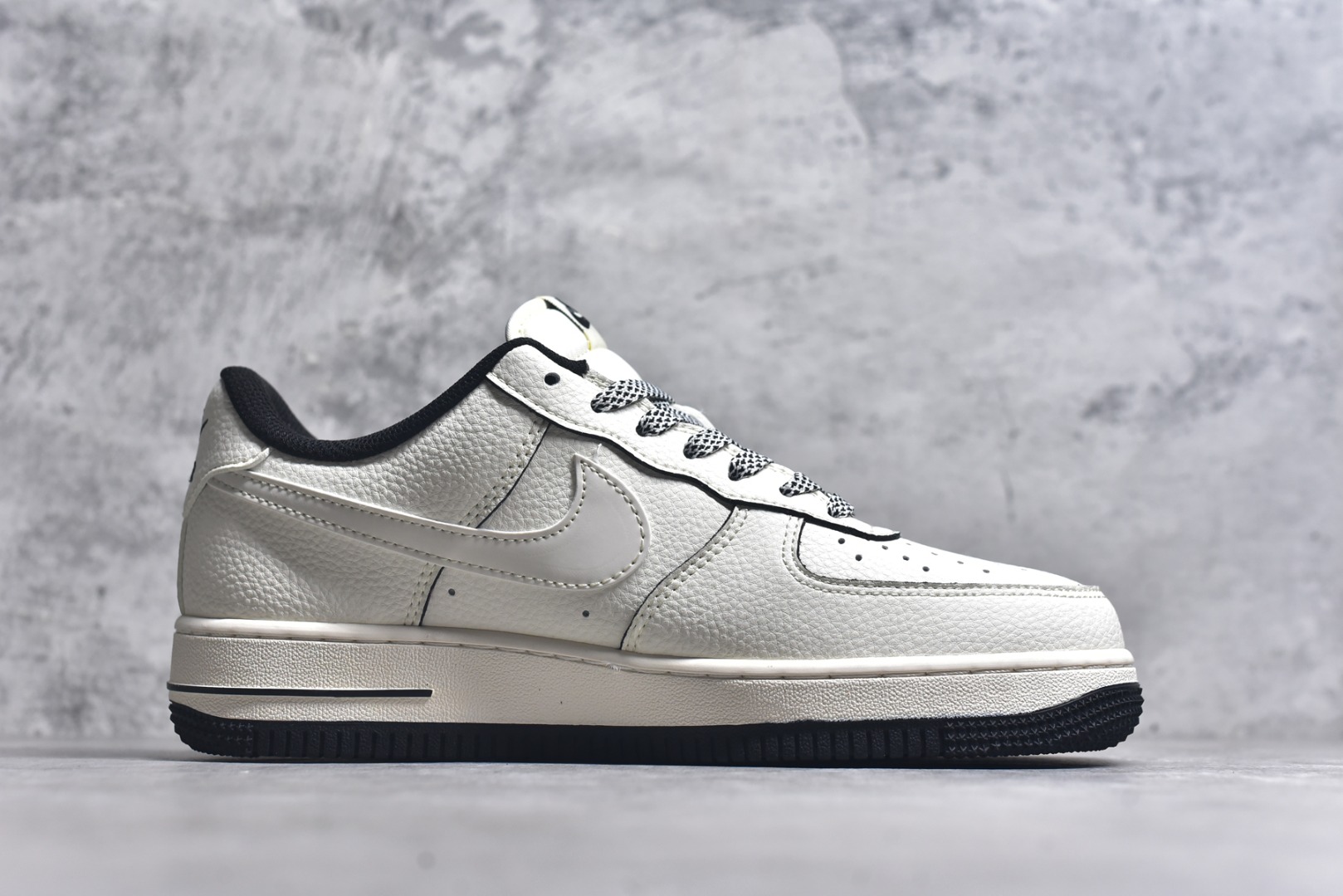 图片[3]-#Nike Air Force 1\’07 Low 北面联名 米黑网格 空军一号低帮休闲板鞋 JP8028-007 #原楦头原纸板 原装鞋盒 定制五金配件 内置全掌气垫 原厂鞋底 尺码：36 36.5 37.5 38 38.5 39 40 40.5 41 42 42.5 43 44 44.5 45 9.D4-选品中心